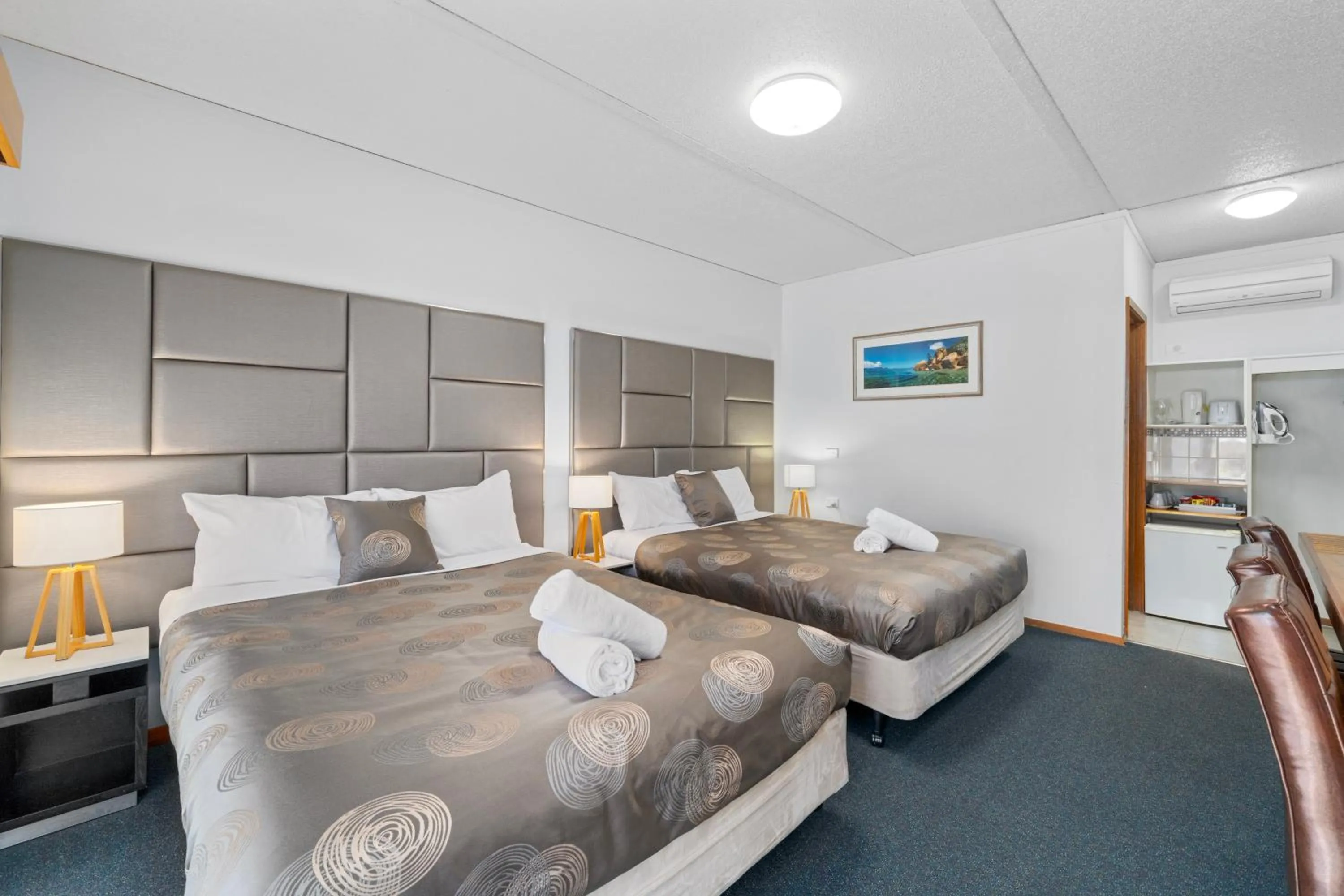 Bed in Comfort Inn Benalla