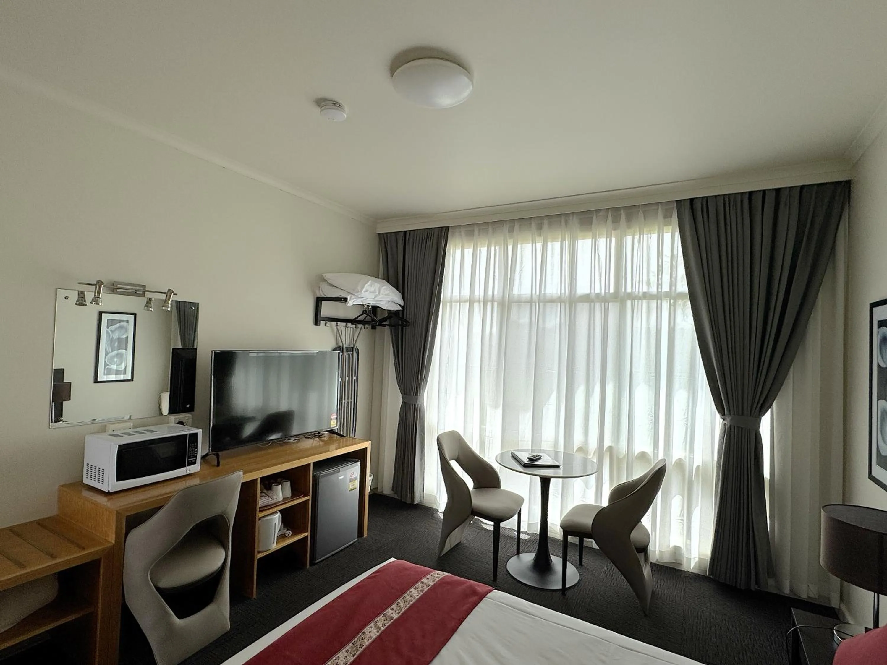 Bedroom, Bed in Botanical Hamilton