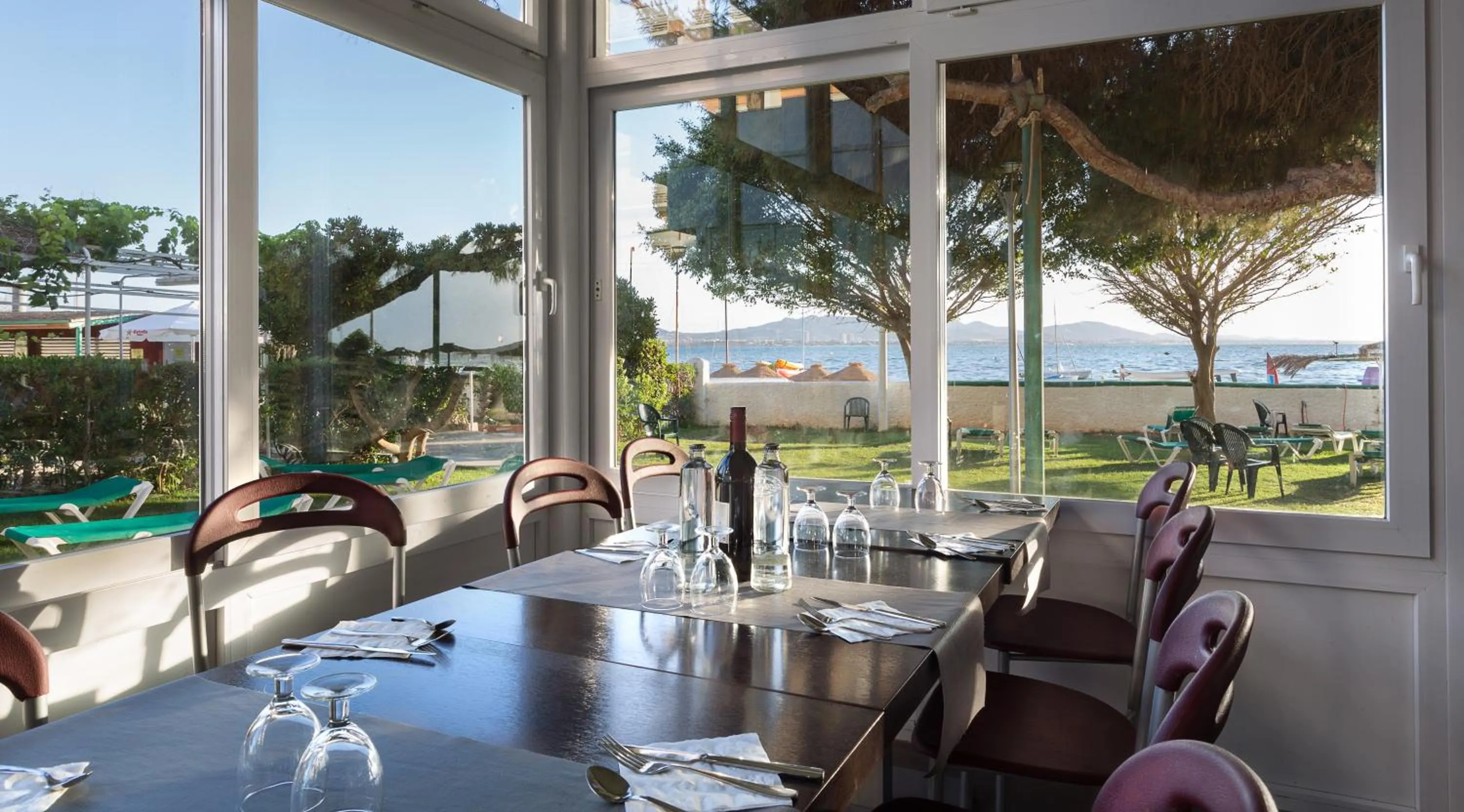 Restaurant/places to eat in Hotel Izán Cavanna