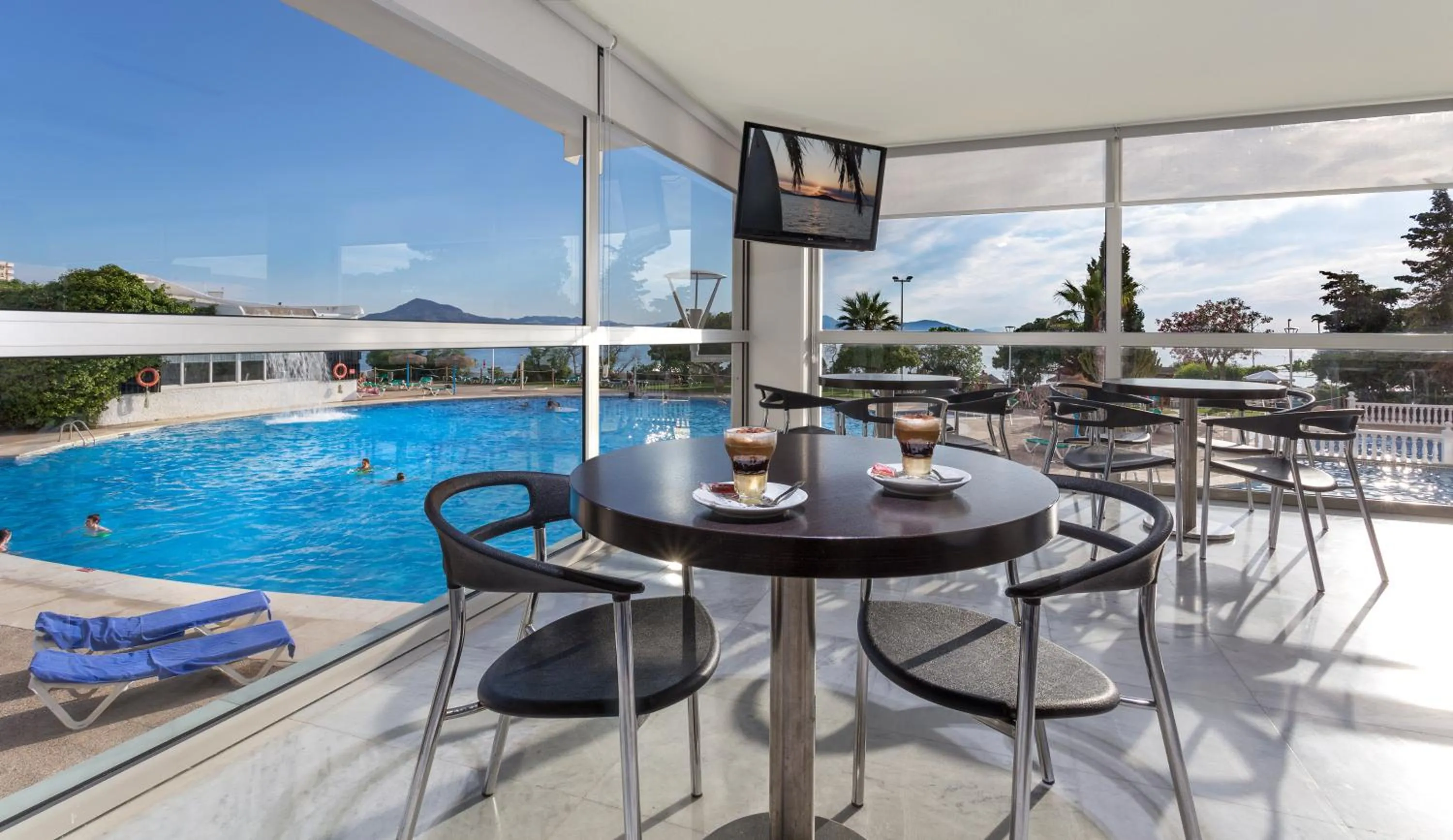 Restaurant/places to eat in Hotel Izán Cavanna