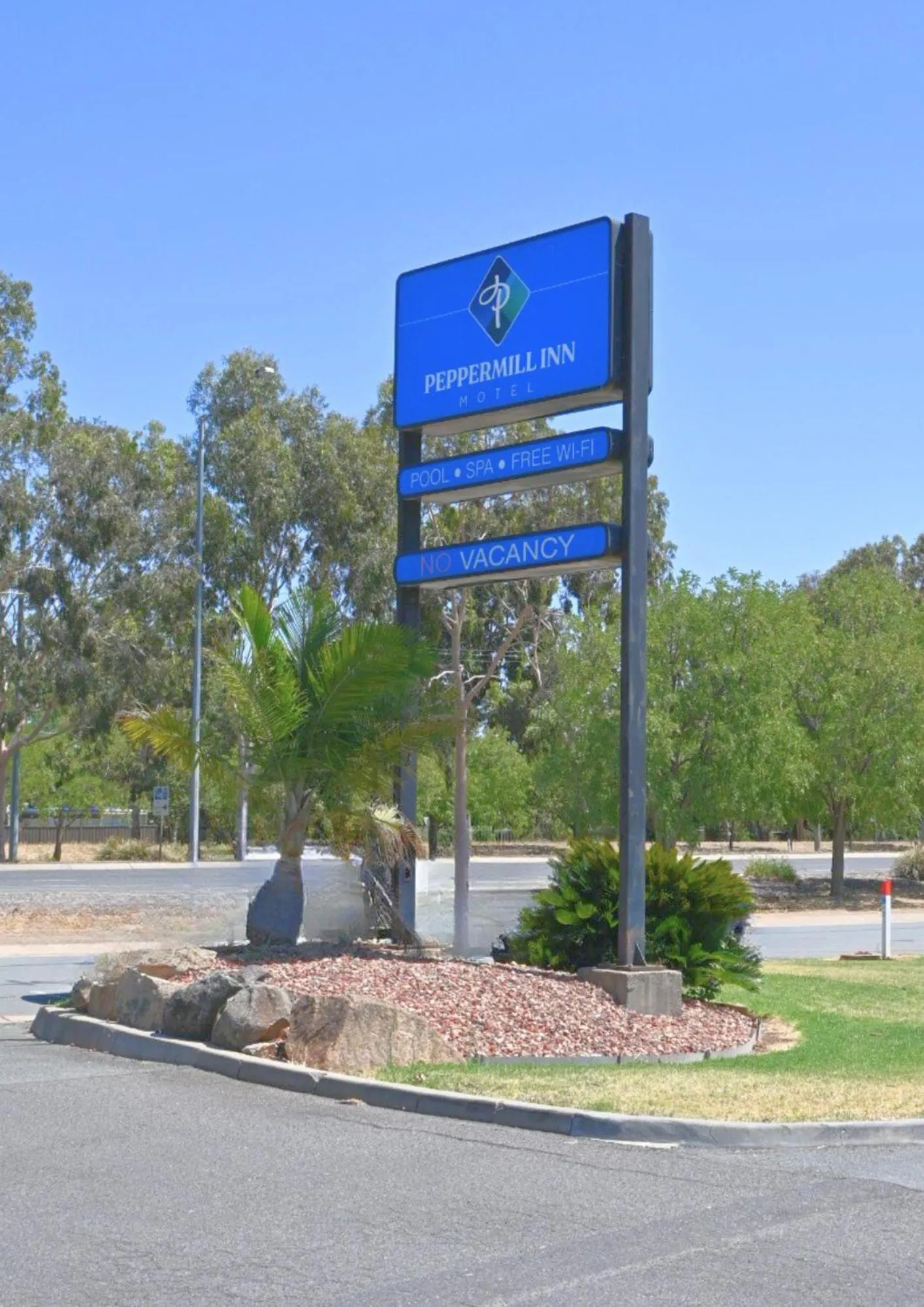 Property building in Peppermill Inn Motel