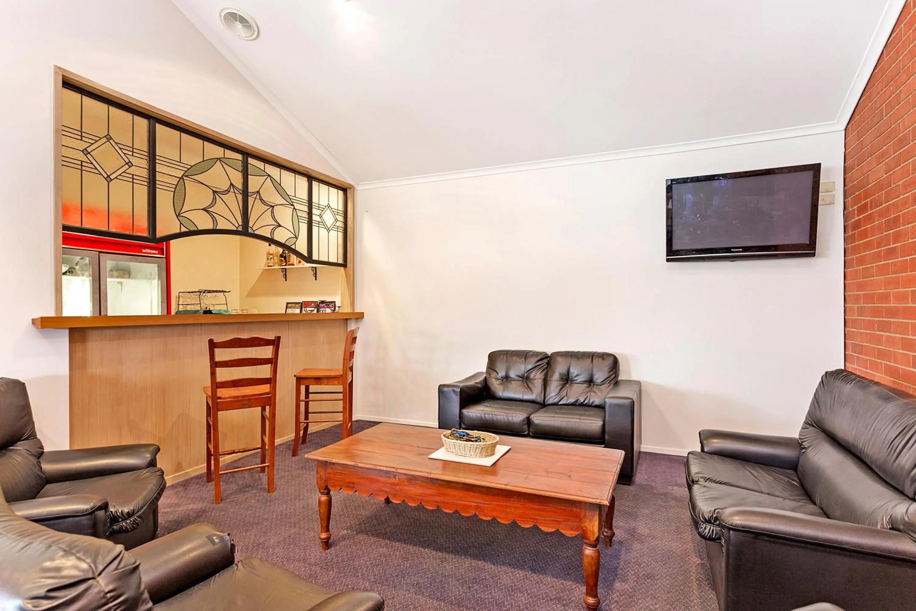 Restaurant/places to eat in Comfort Inn Lady Augusta