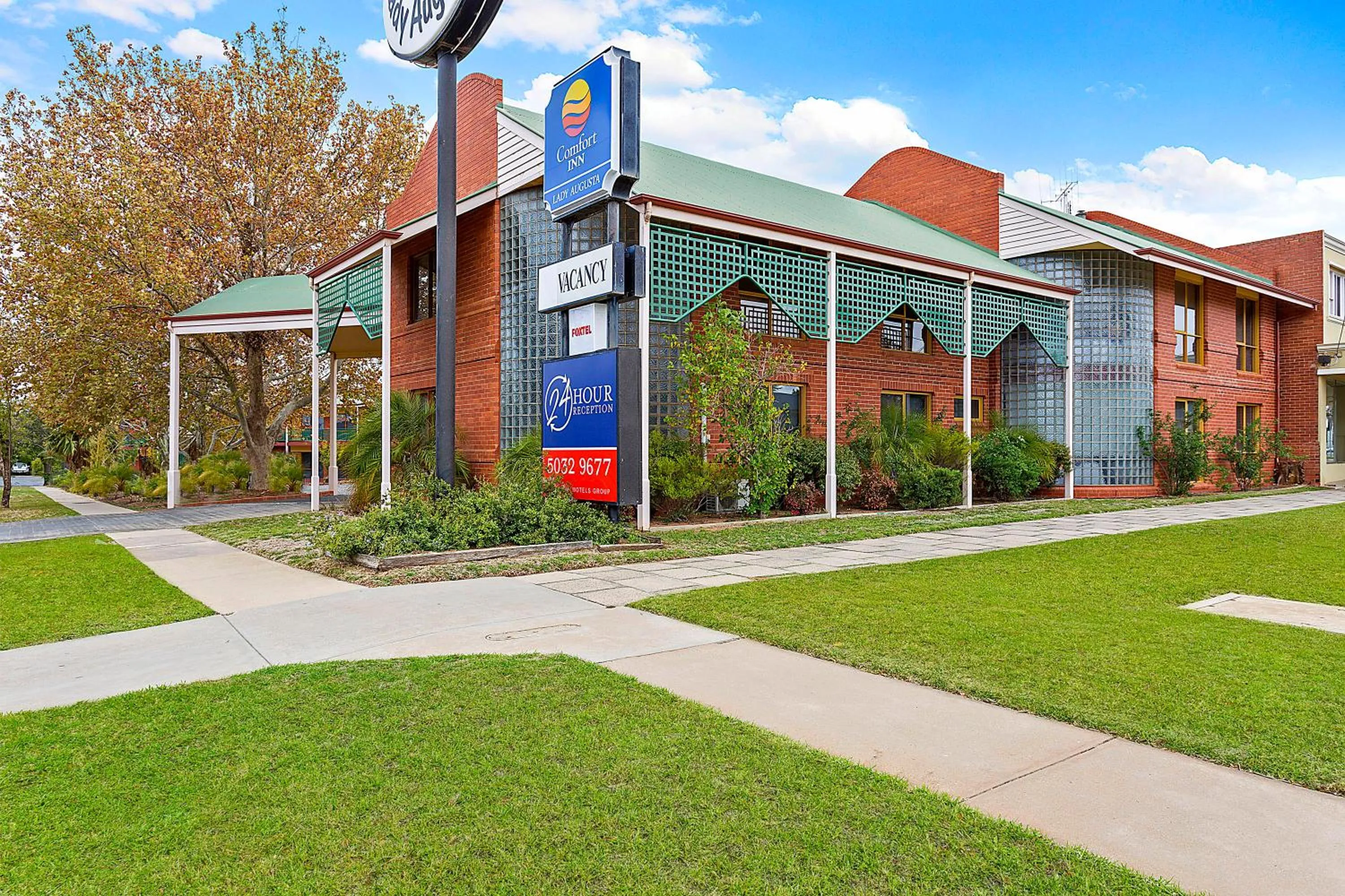 Restaurant/places to eat in Comfort Inn Lady Augusta