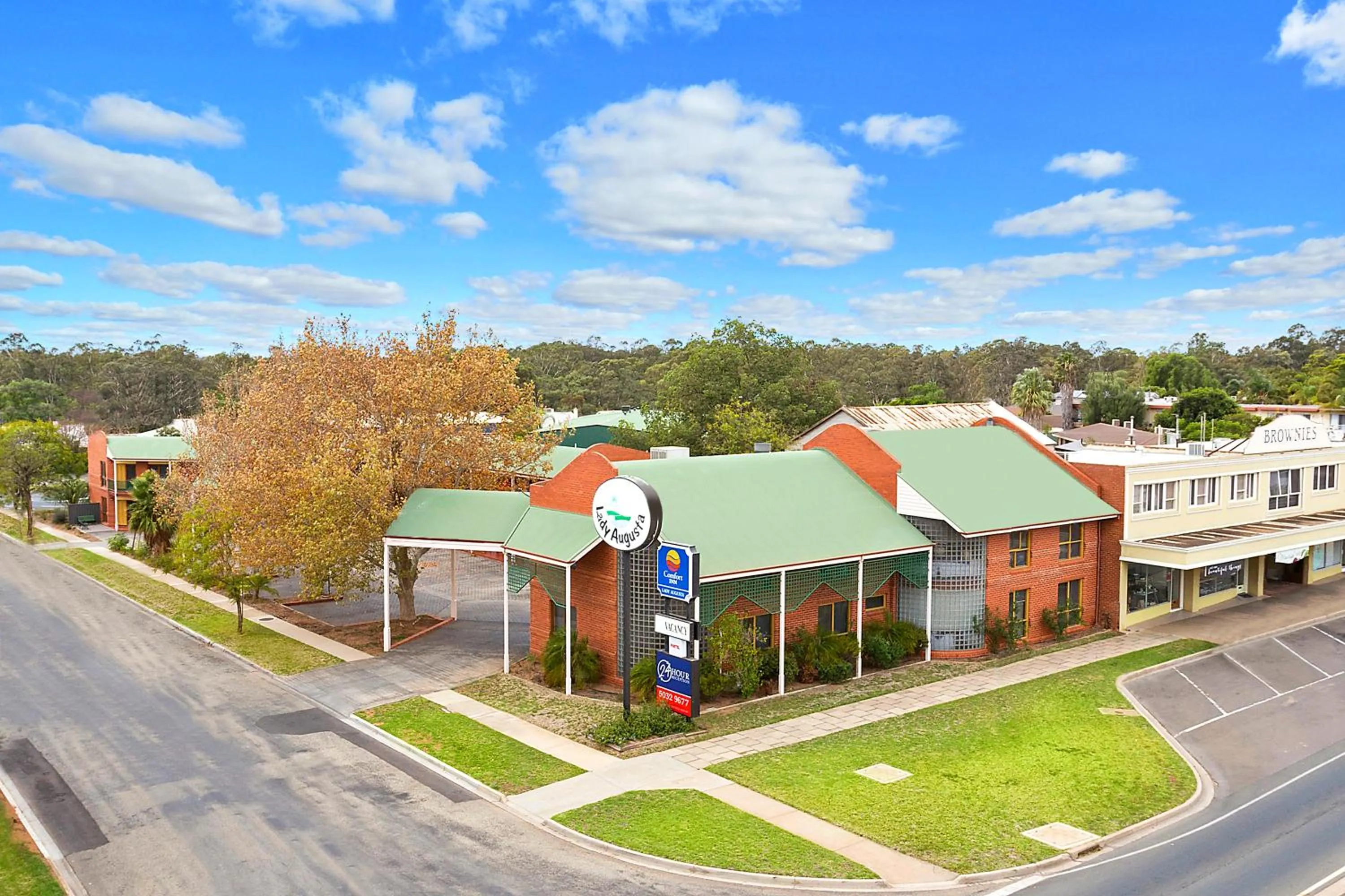 Restaurant/places to eat in Comfort Inn Lady Augusta