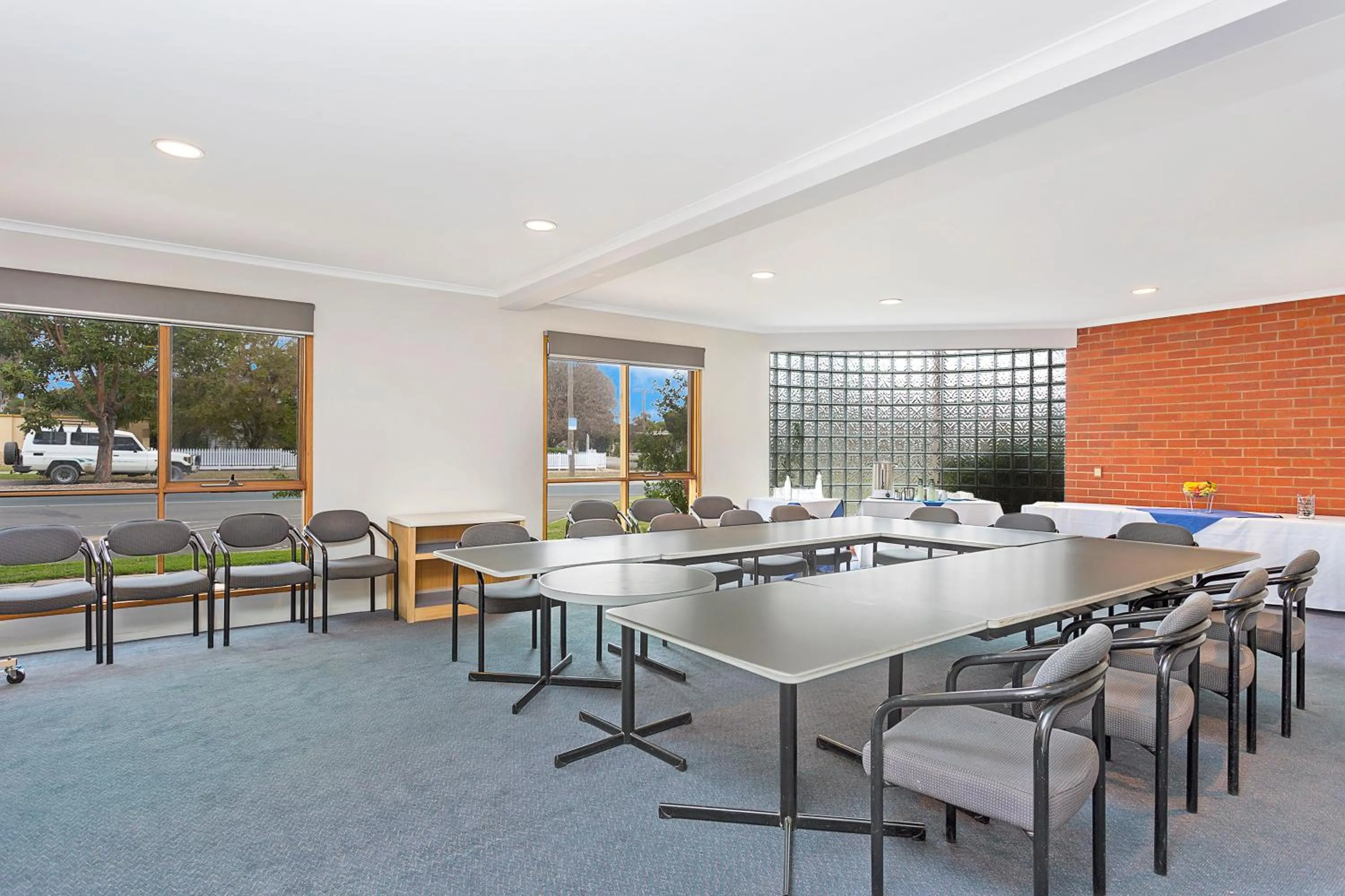 Restaurant/places to eat in Comfort Inn Lady Augusta