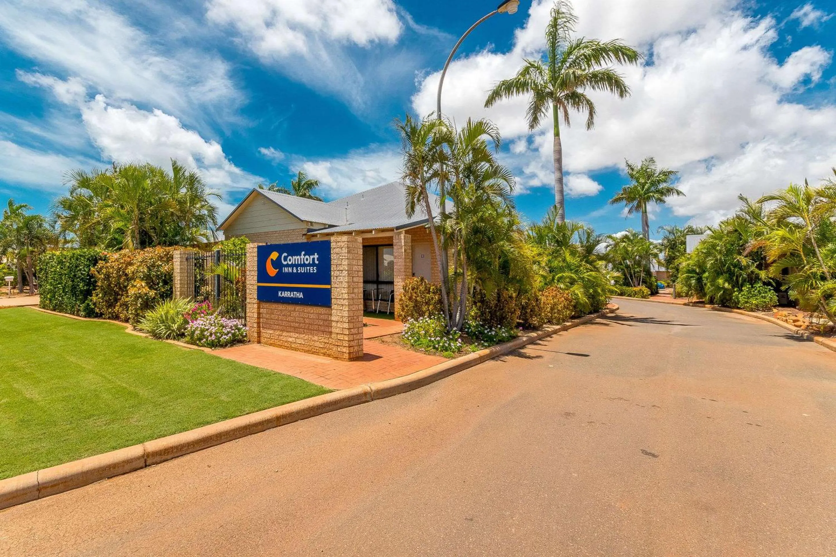 Property building in Comfort Inn & Suites Karratha