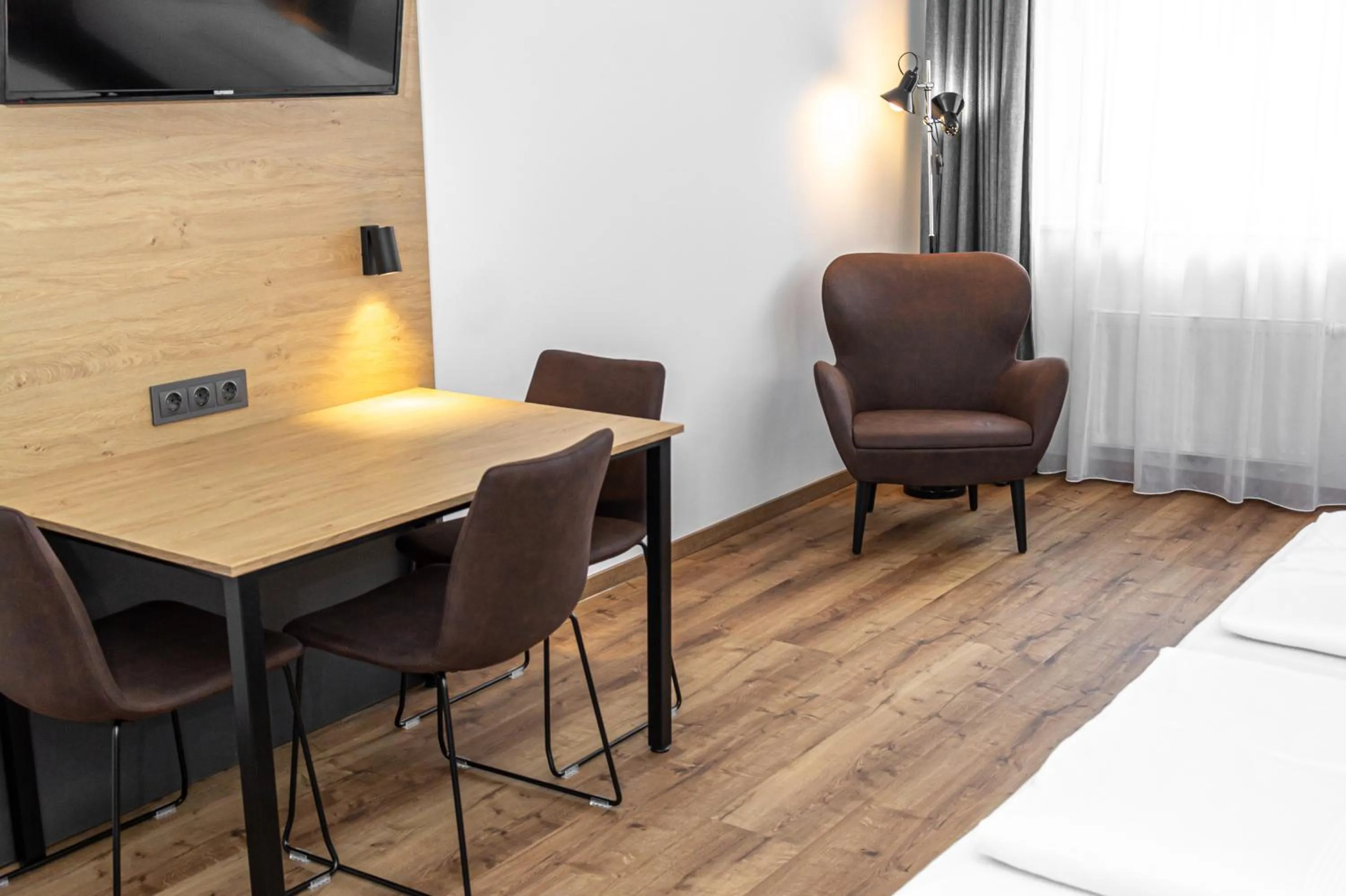 Dining area in LA serviced apartments