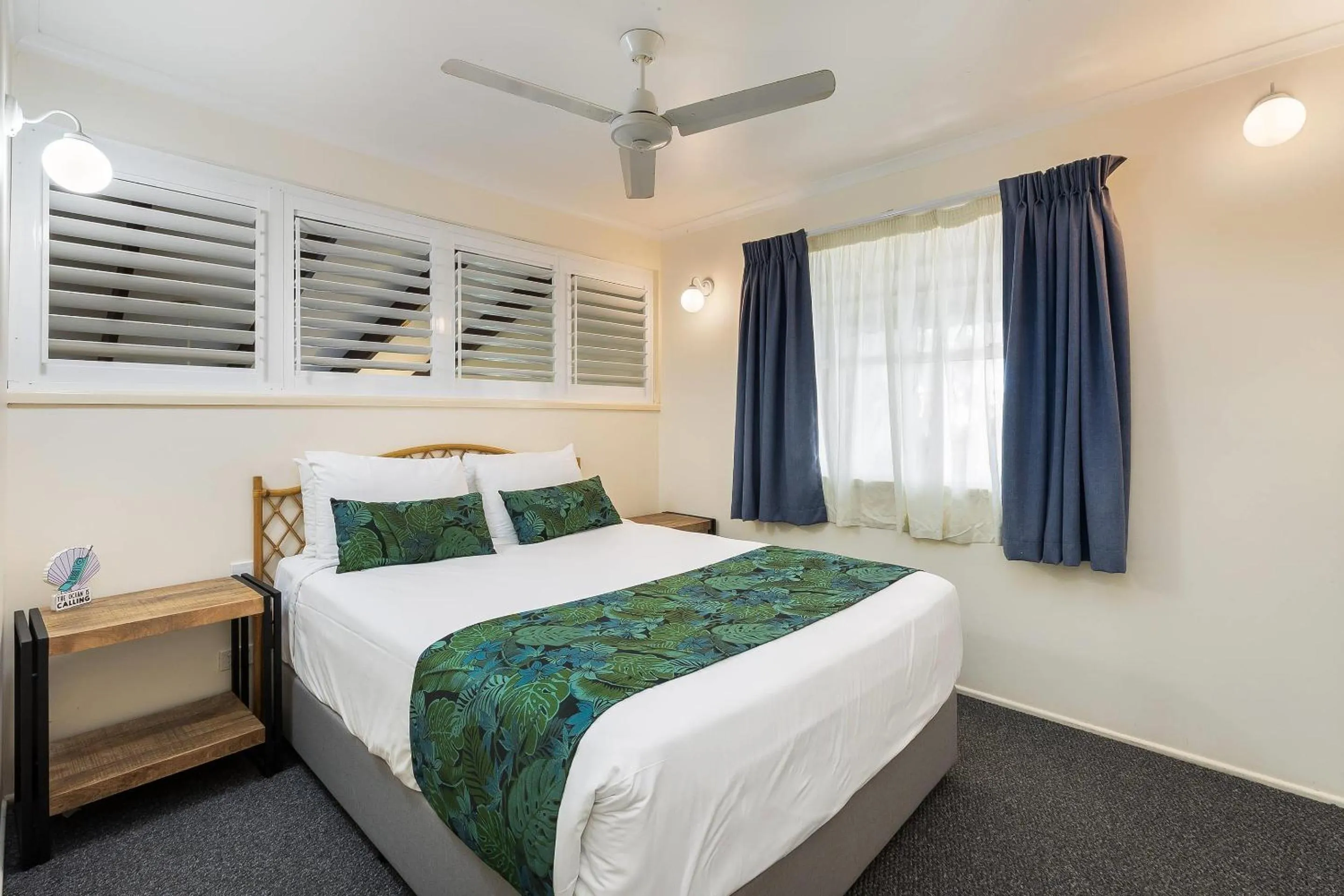 Bedroom, Bed in Comfort Resort Blue Pacific