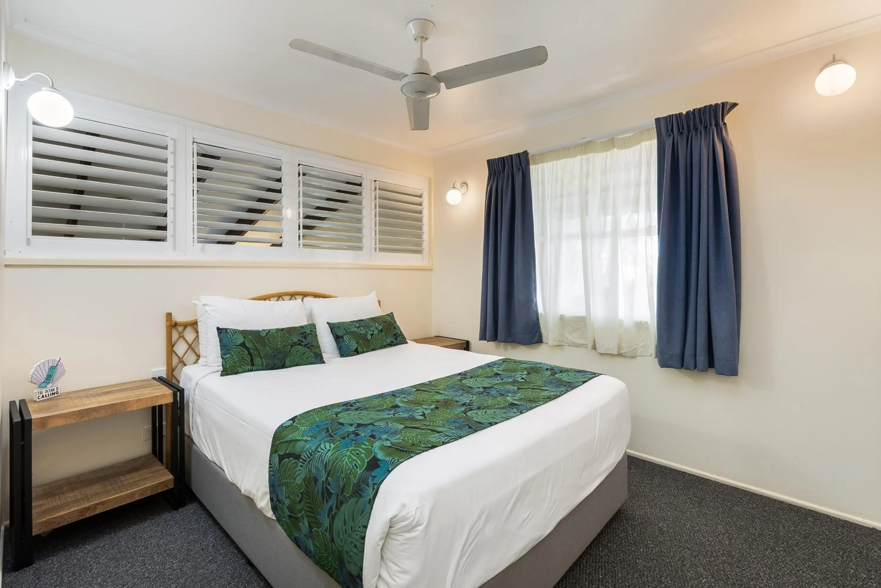 Bedroom, Bed in Comfort Resort Blue Pacific