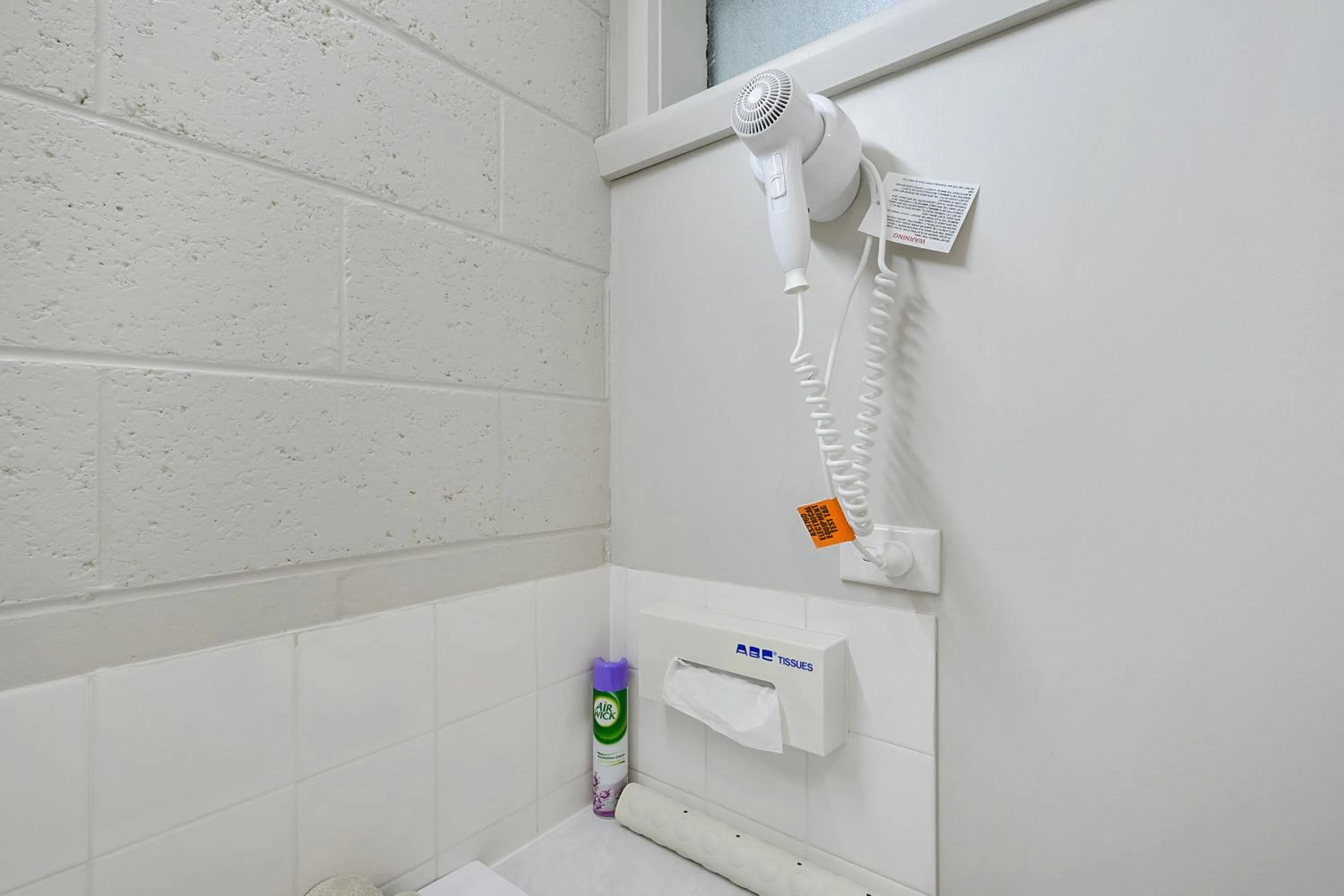 Bathroom in Gold Rush Inn