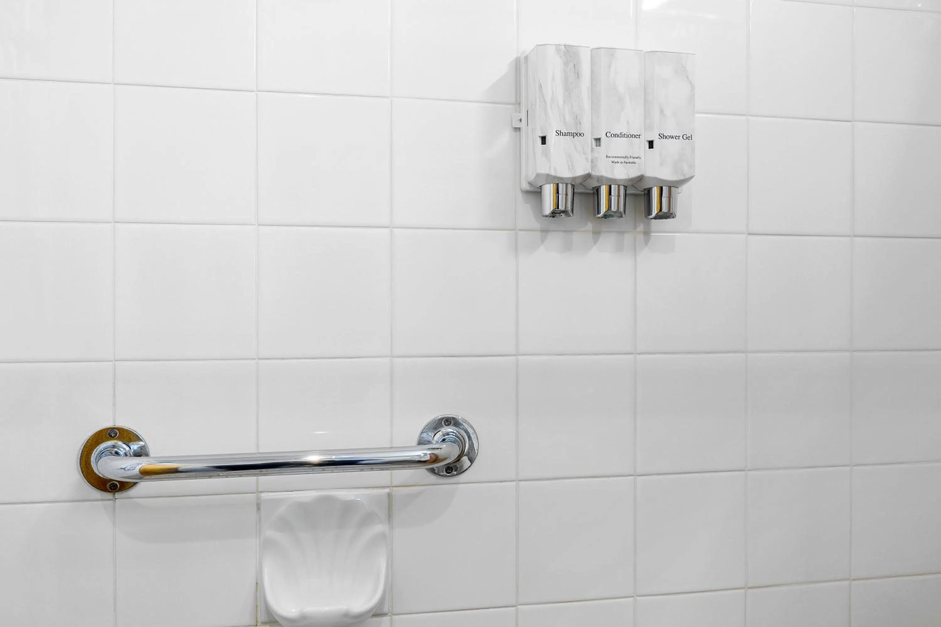 Bathroom in Gold Rush Inn