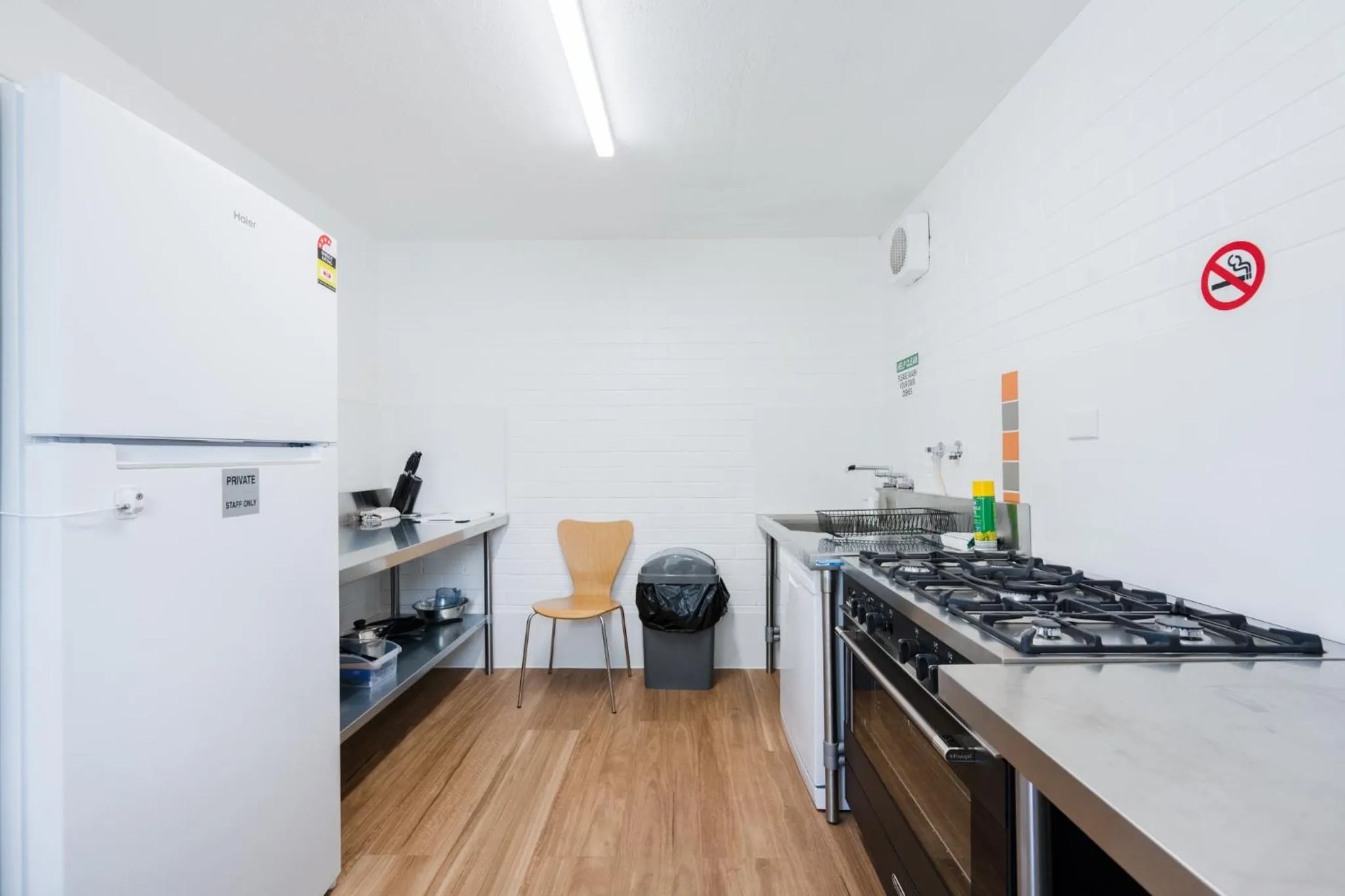 Communal kitchen in Waves on Banyan formerly Comfort Inn International