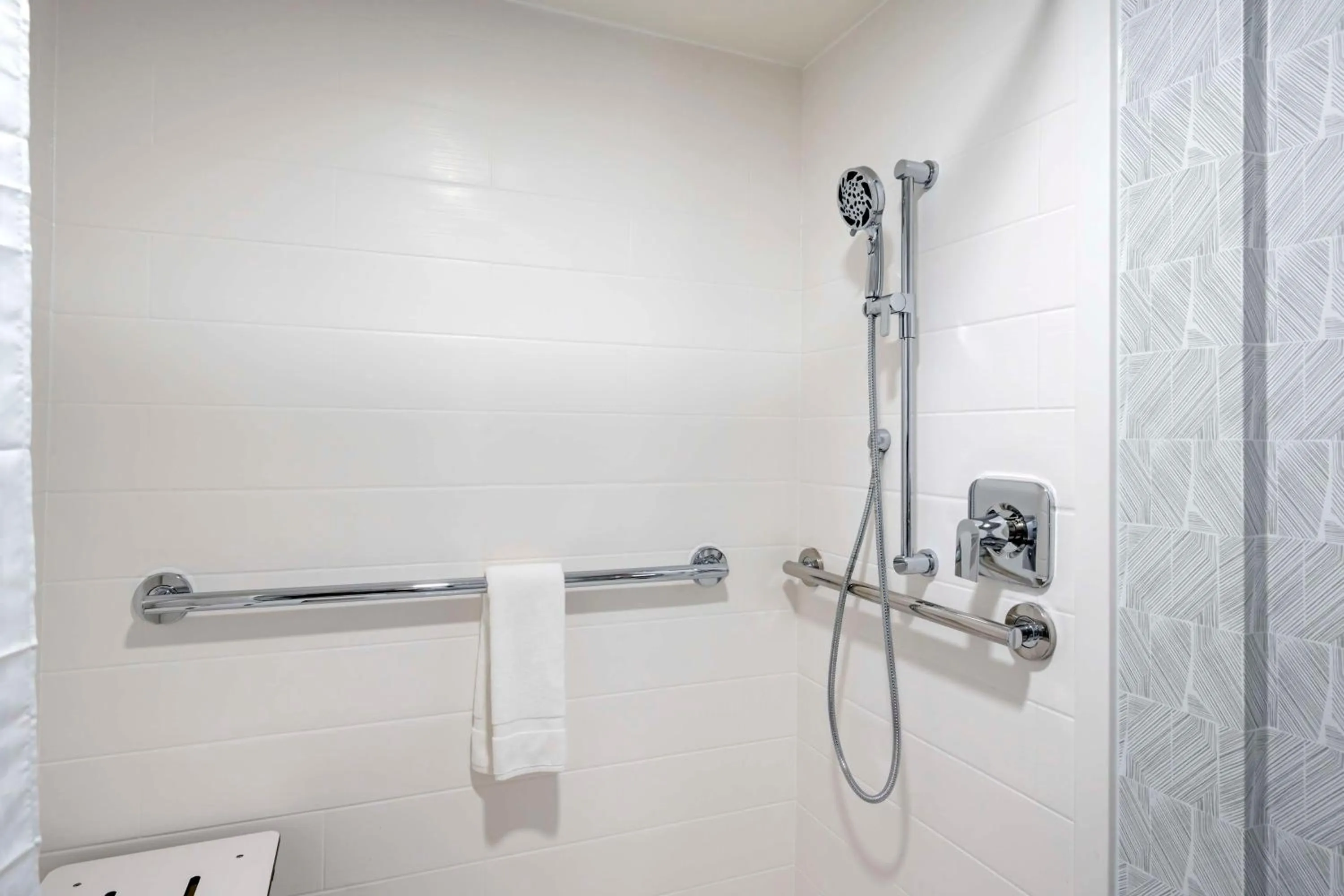 Bathroom in Aiden by Best Western Flagstaff