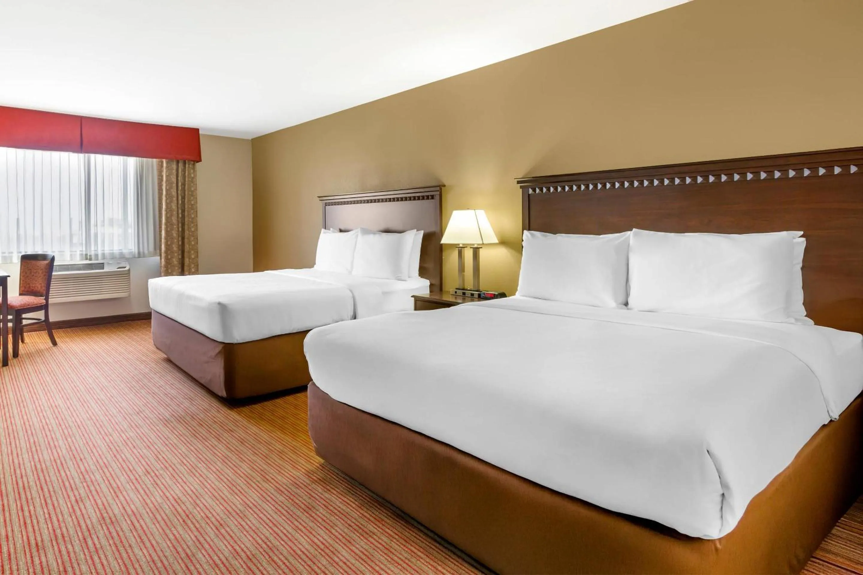 Bedroom, Bed in Comfort Inn Phoenix Central City