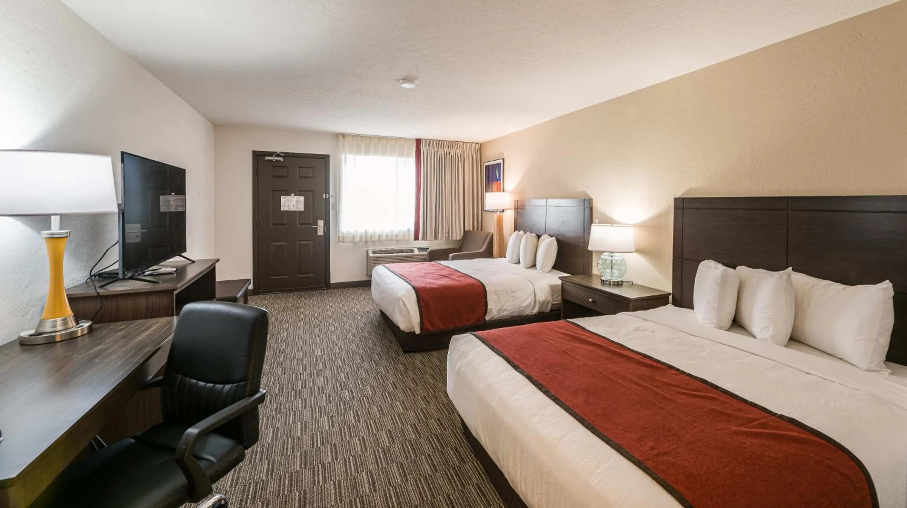 Photo of the whole room, Bed in Lux Verde Hotel