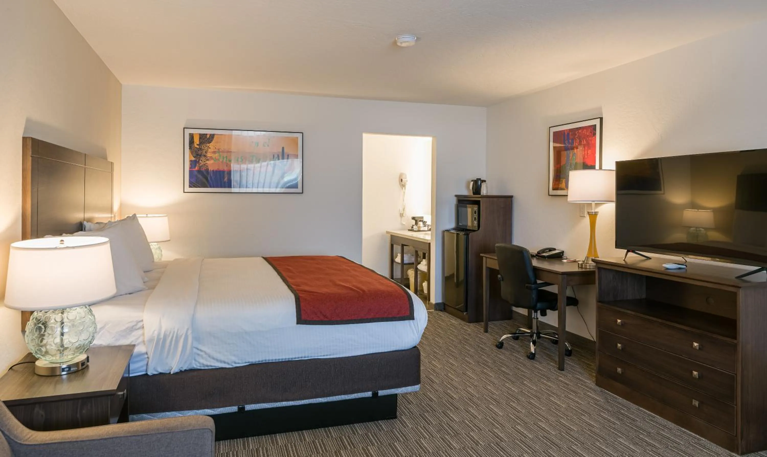 Photo of the whole room, Bed in Lux Verde Hotel