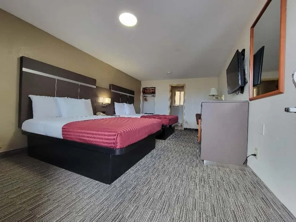 Bed in Americas Best Value Inn-Williams/Grand Canyon