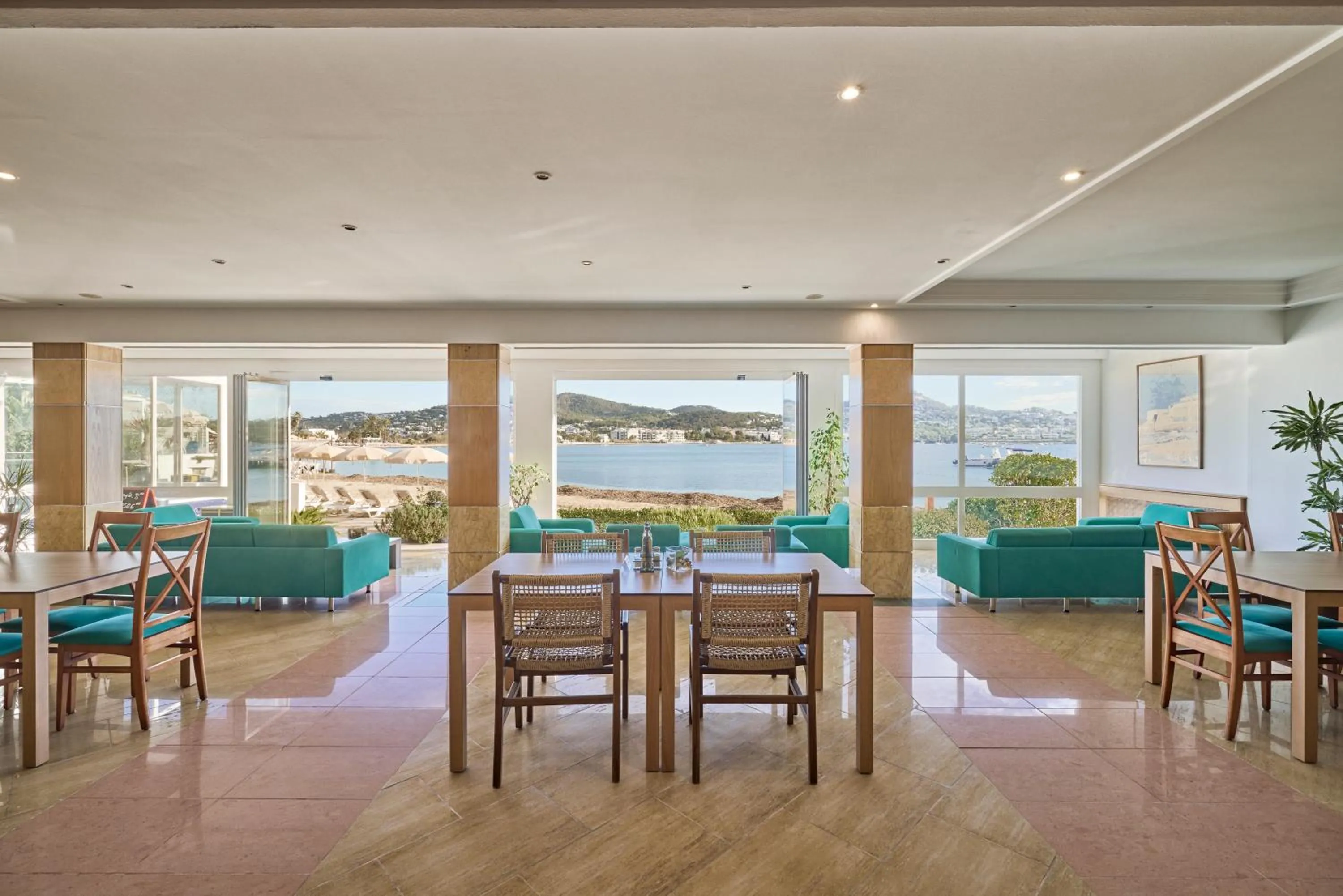 Lounge or bar in Hotel Argos Ibiza