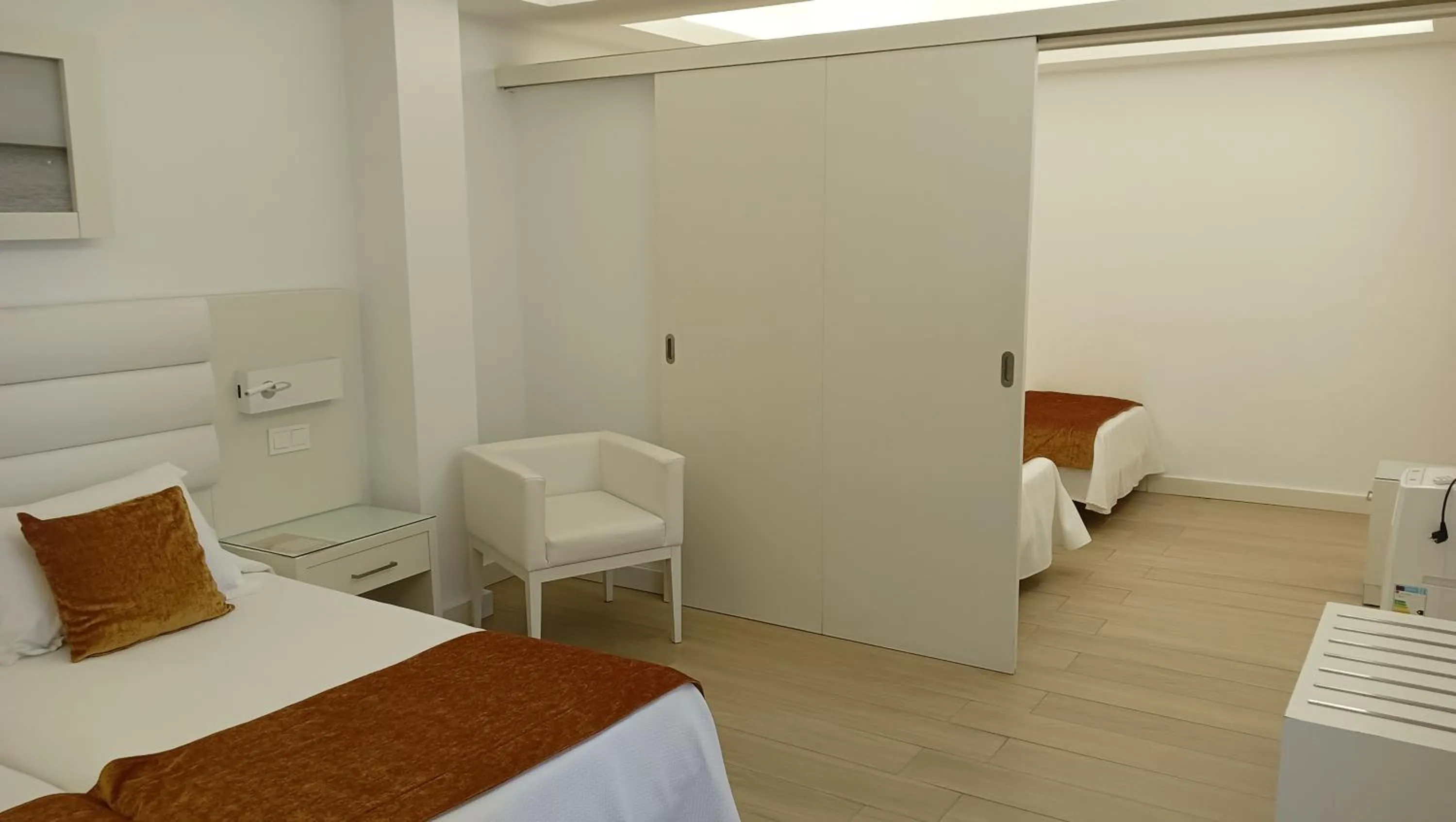 Photo of the whole room, Bed in Hotel Argos Ibiza