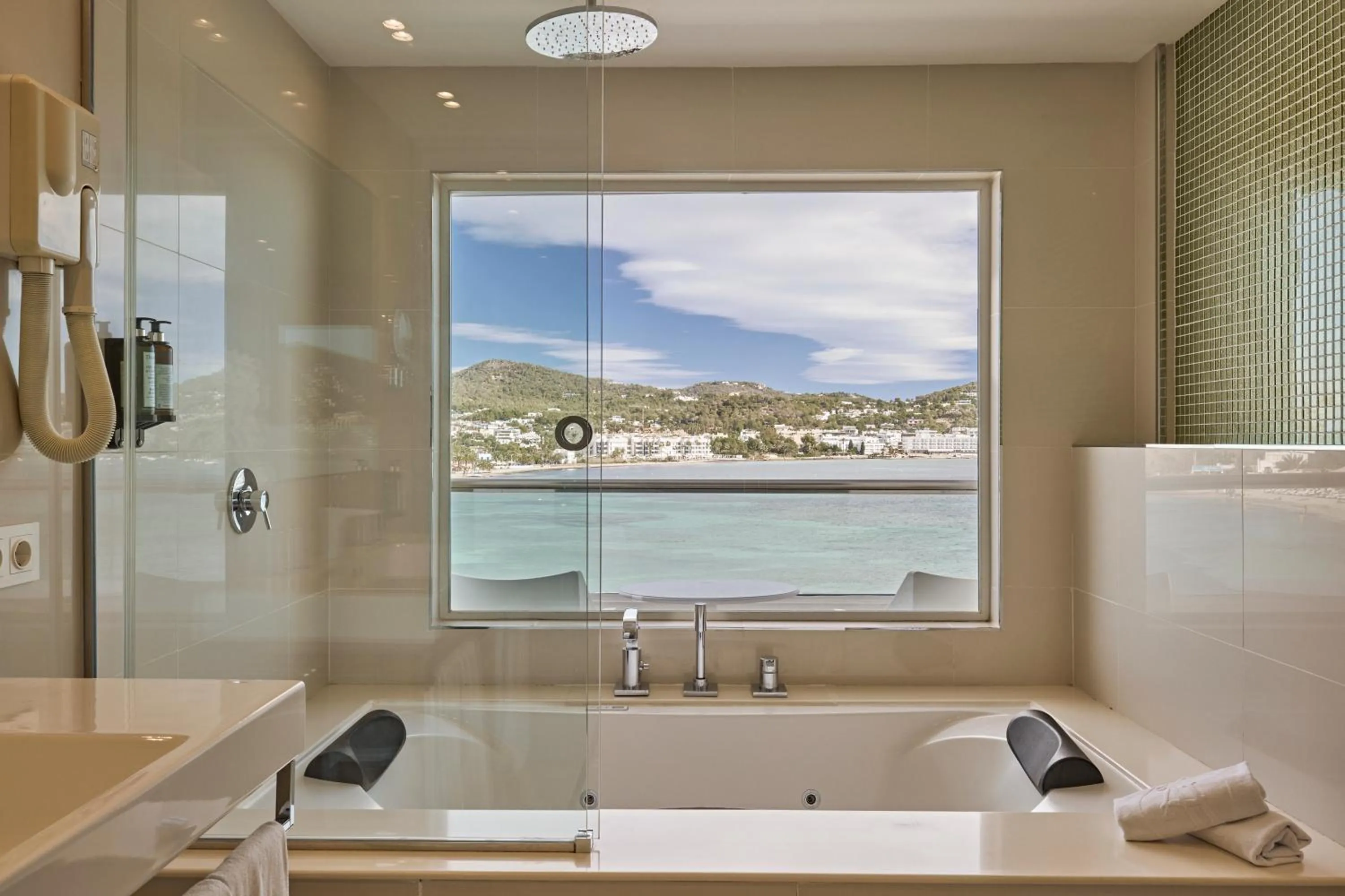 Bathroom in Hotel Argos Ibiza