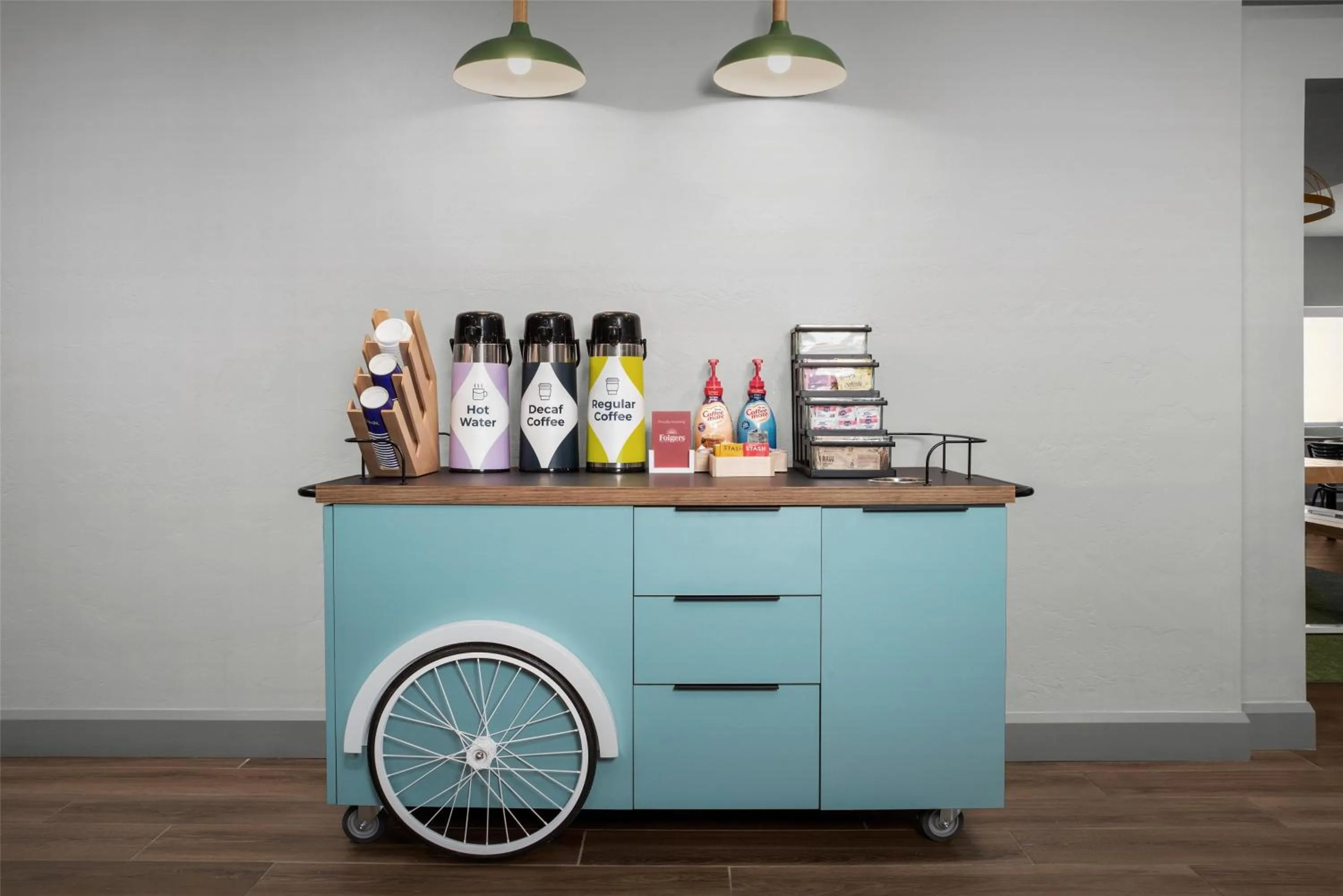 Dining area in Spark By Hilton Tucson Airport