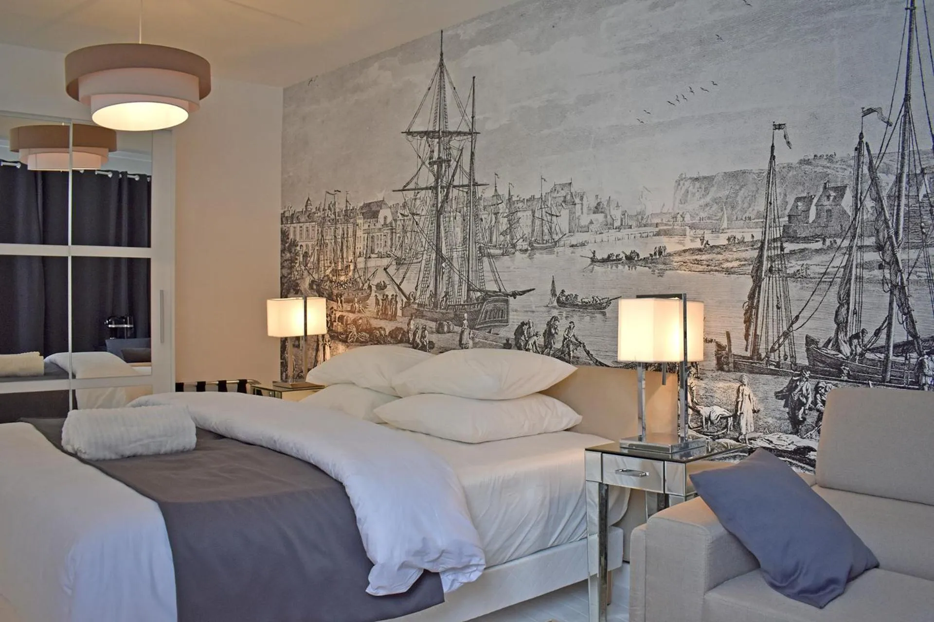 Bedroom, Bed in Villa Castel Chambres d'hôtes B&B