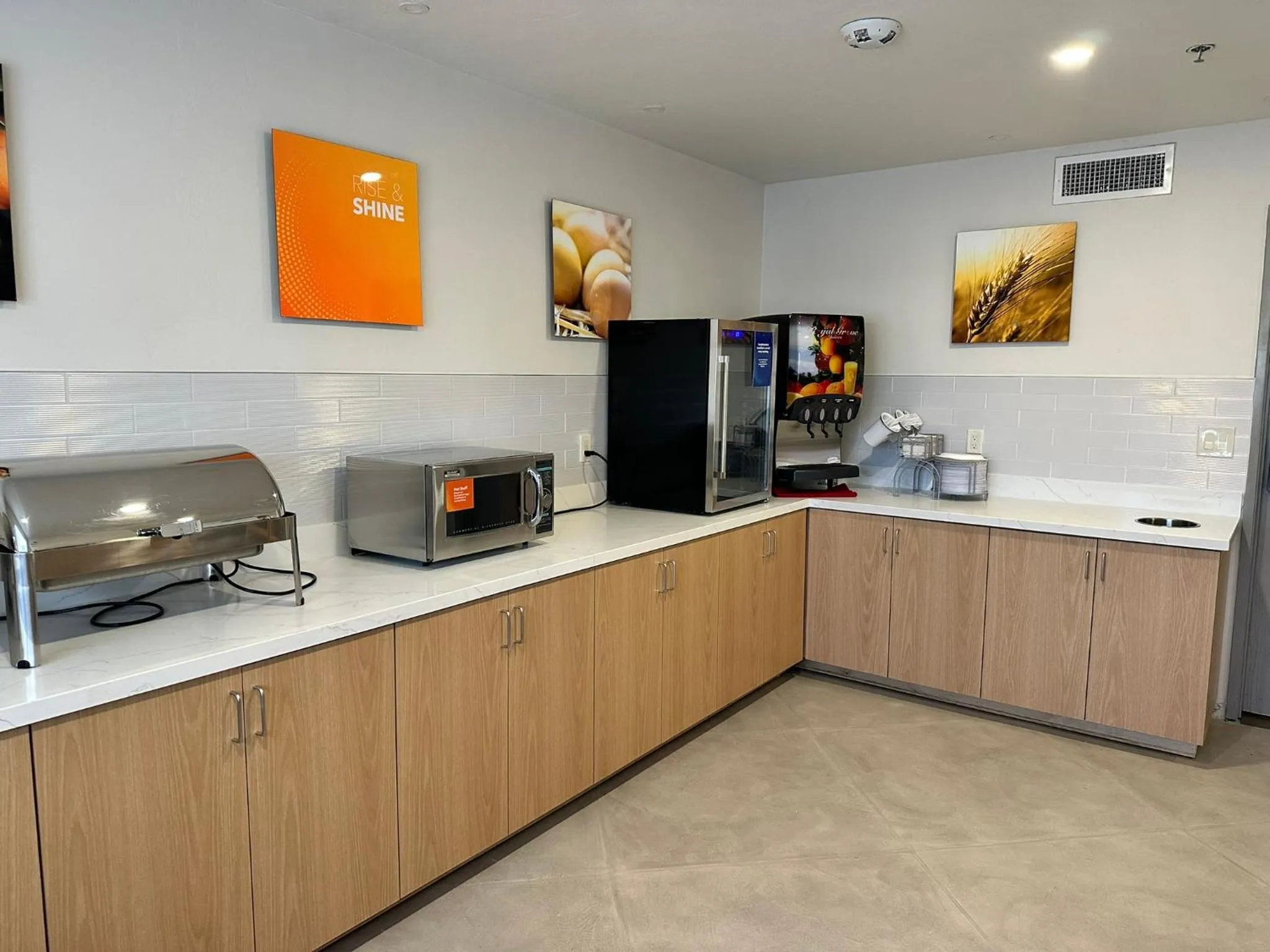 Buffet breakfast in Comfort Suites at Tucson Mall