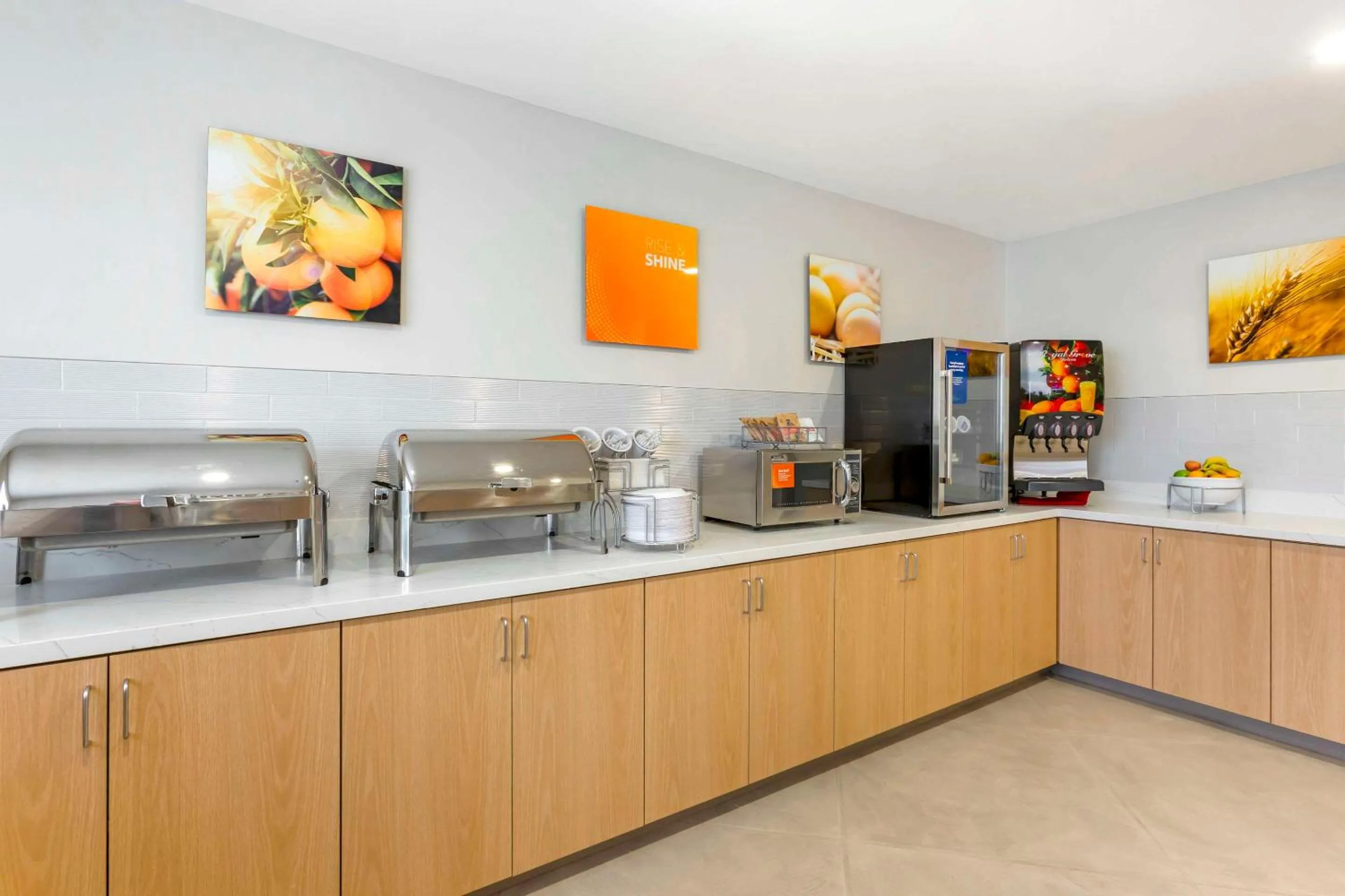 Breakfast in Comfort Suites at Tucson Mall