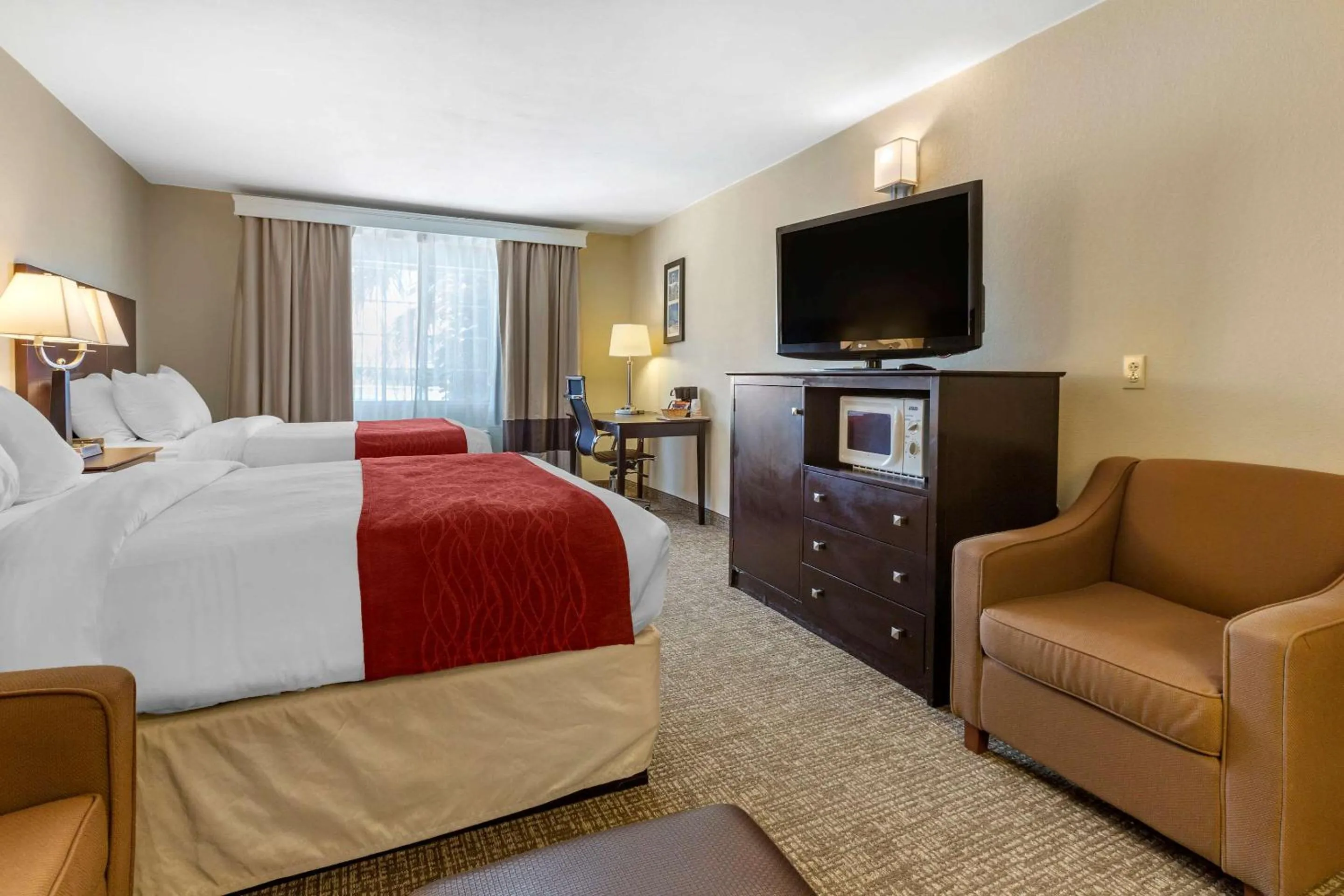 Photo of the whole room, Bed in Comfort Inn & Suites North Tucson Marana