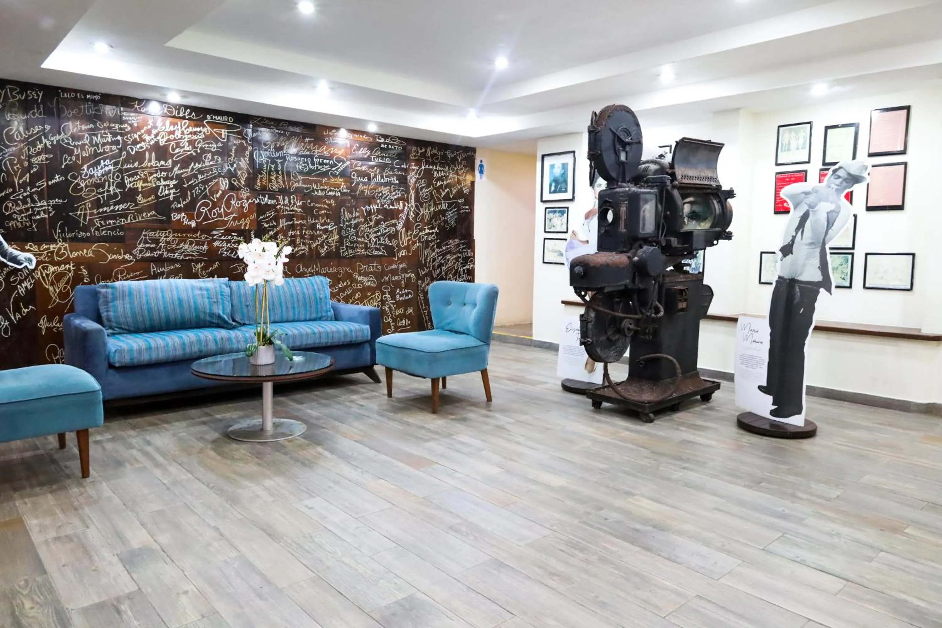 Lounge or bar in Mirador Acapulco