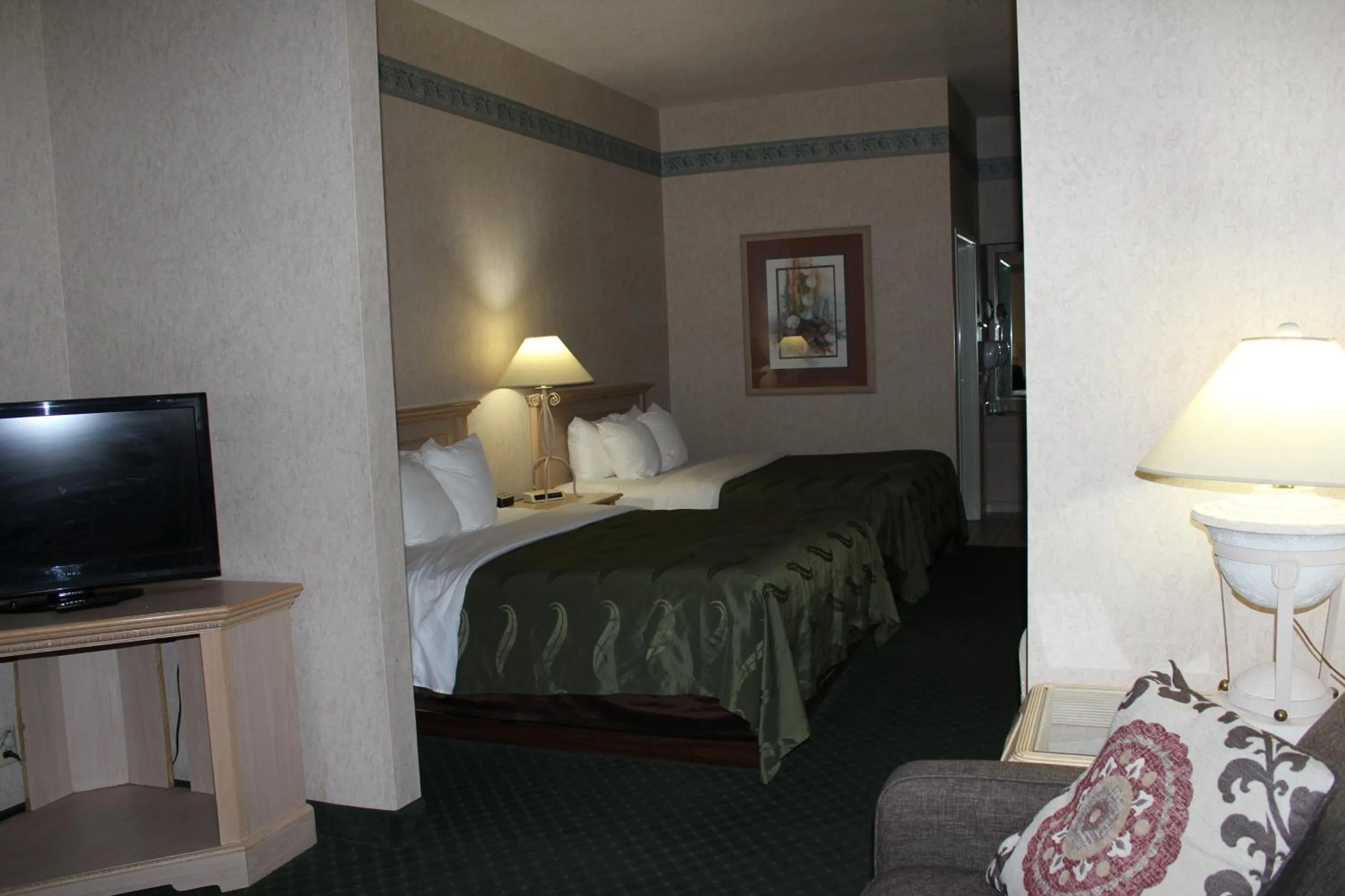 TV/Entertainment Center in Baymont by Wyndham Safford