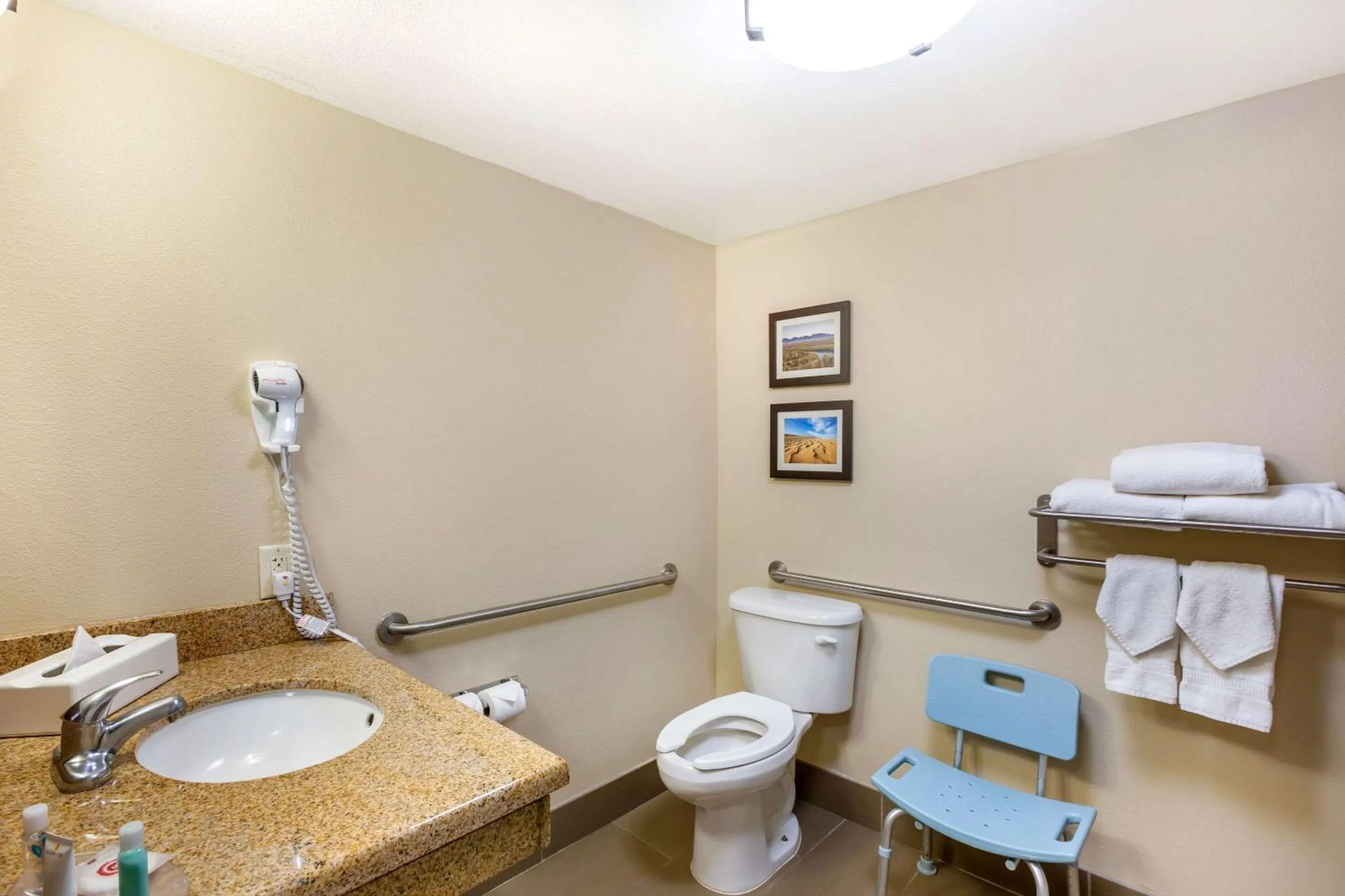 Toilet in Comfort Inn and Suites Yuma I-8