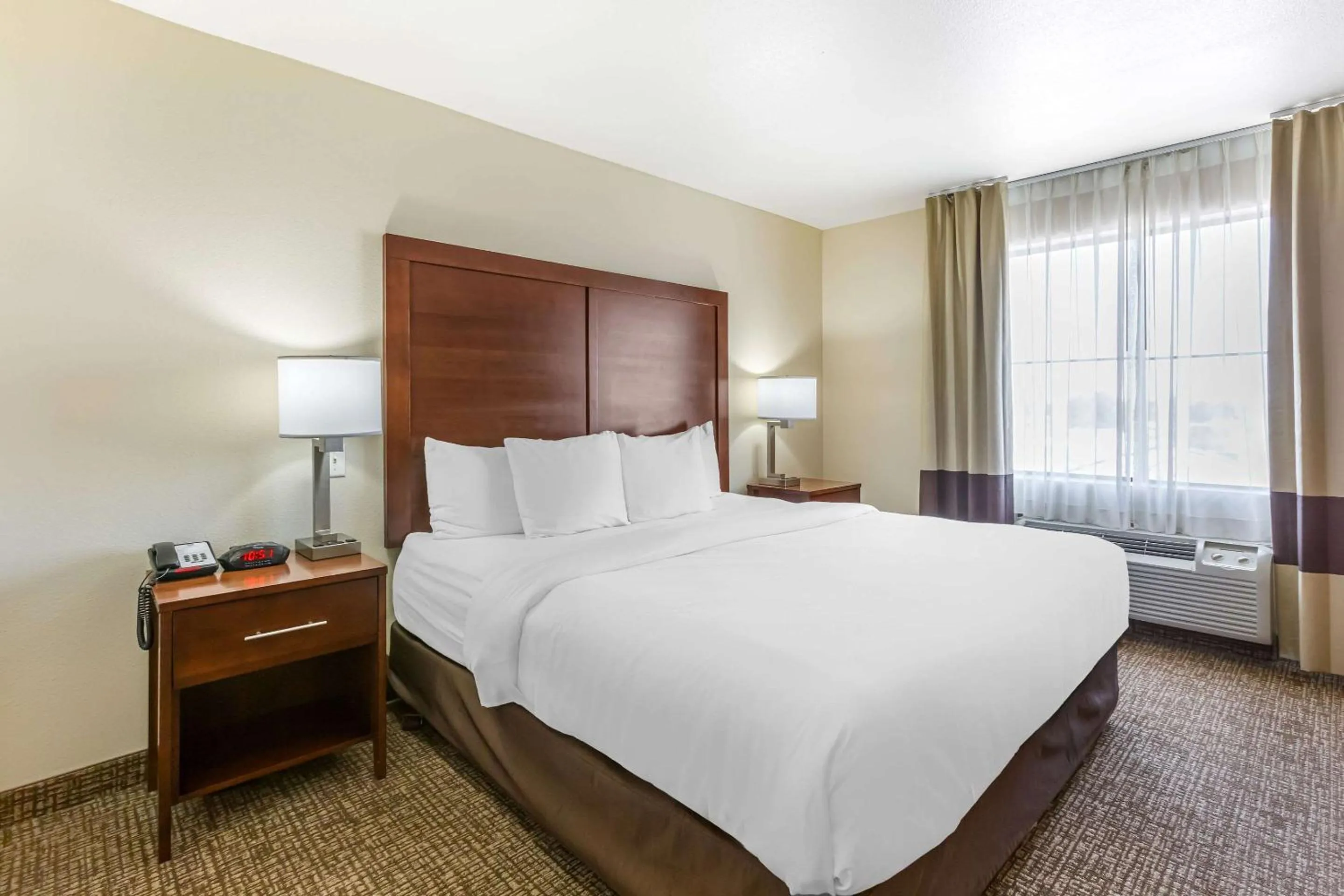 Bedroom, Bed in Comfort Inn and Suites Yuma I-8