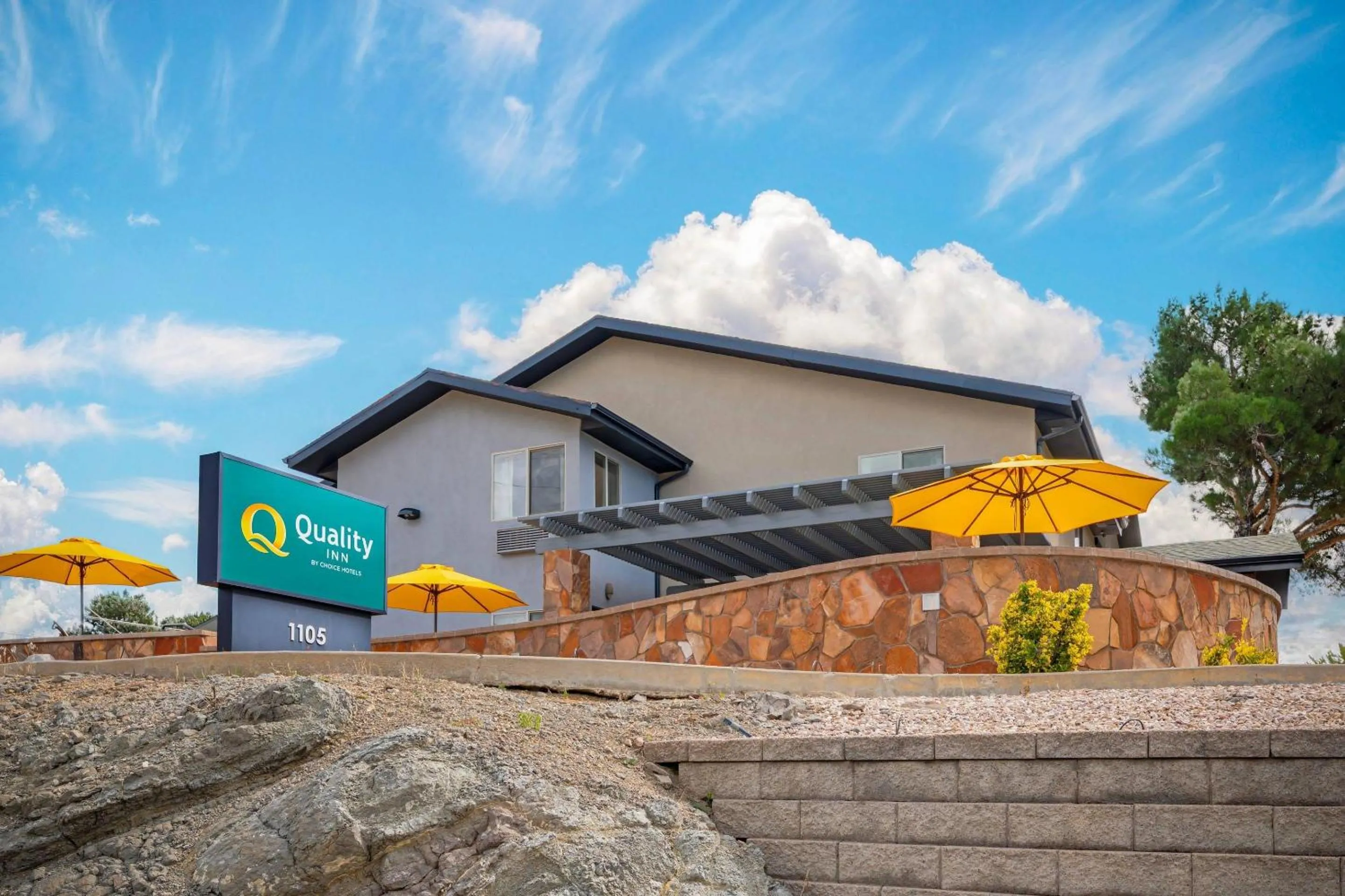 Property building in Quality Inn Prescott