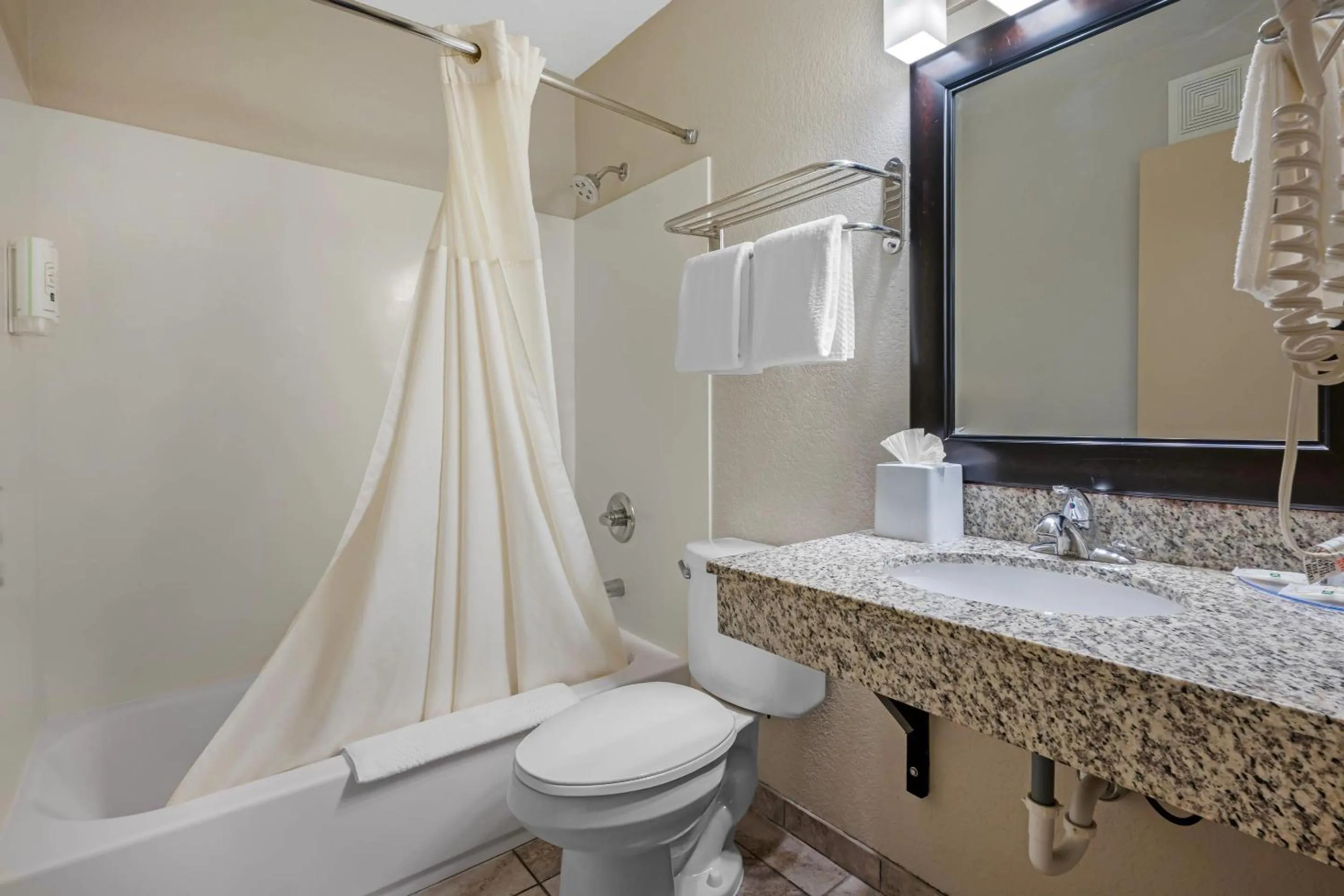 Bedroom in Quality Inn Prescott