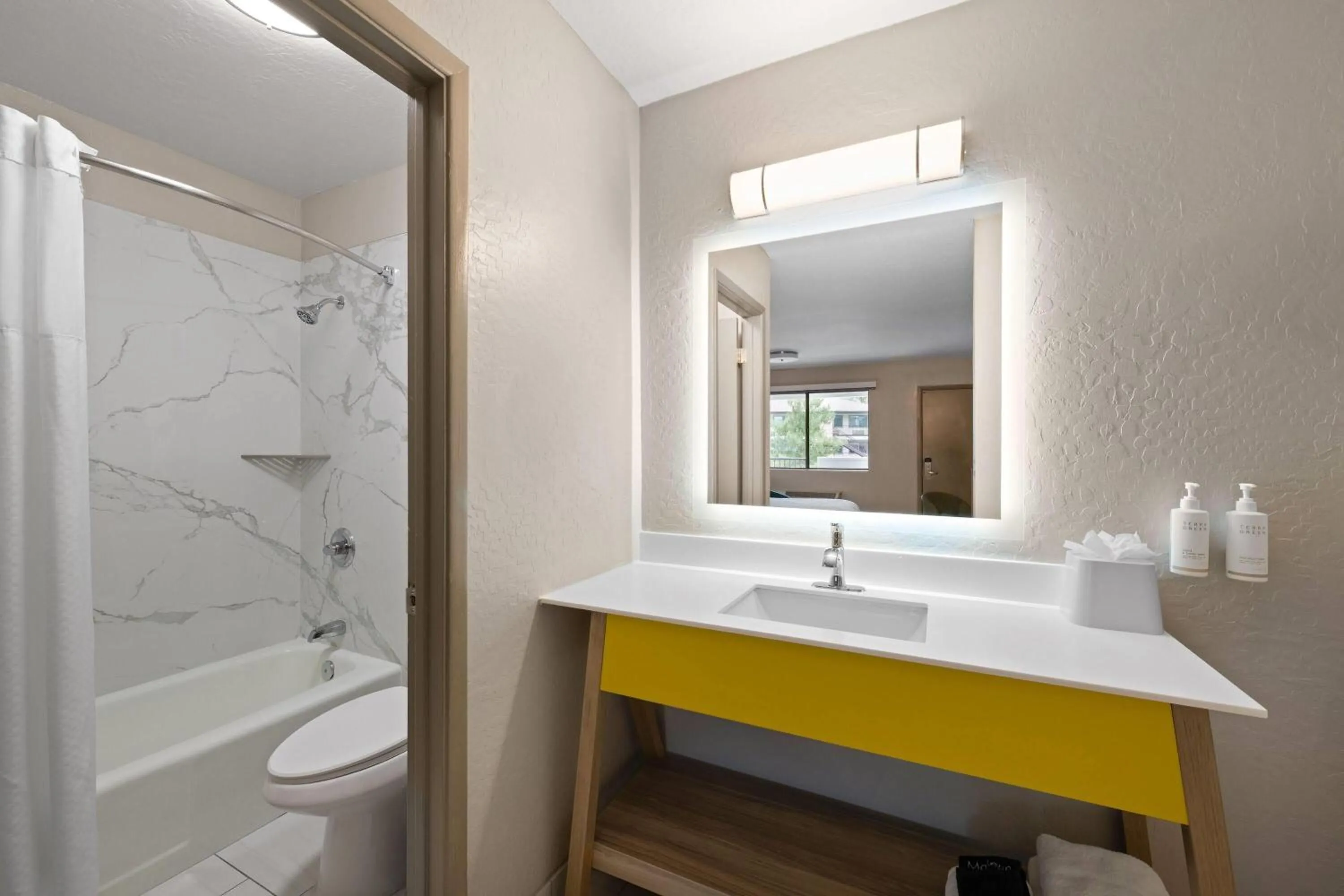Bathroom in Days Inn by Wyndham Prescott