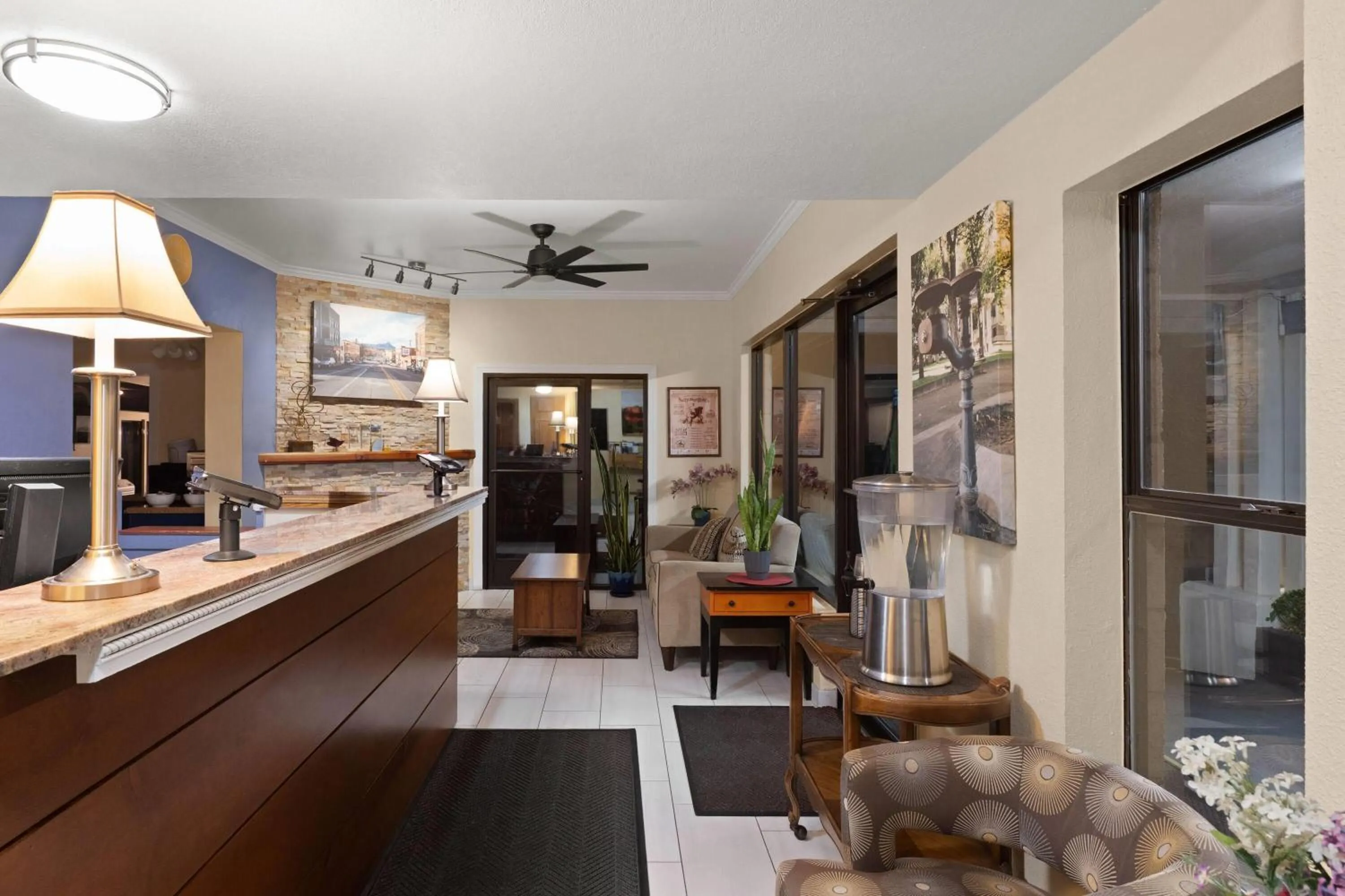 Lobby or reception in Days Inn by Wyndham Prescott