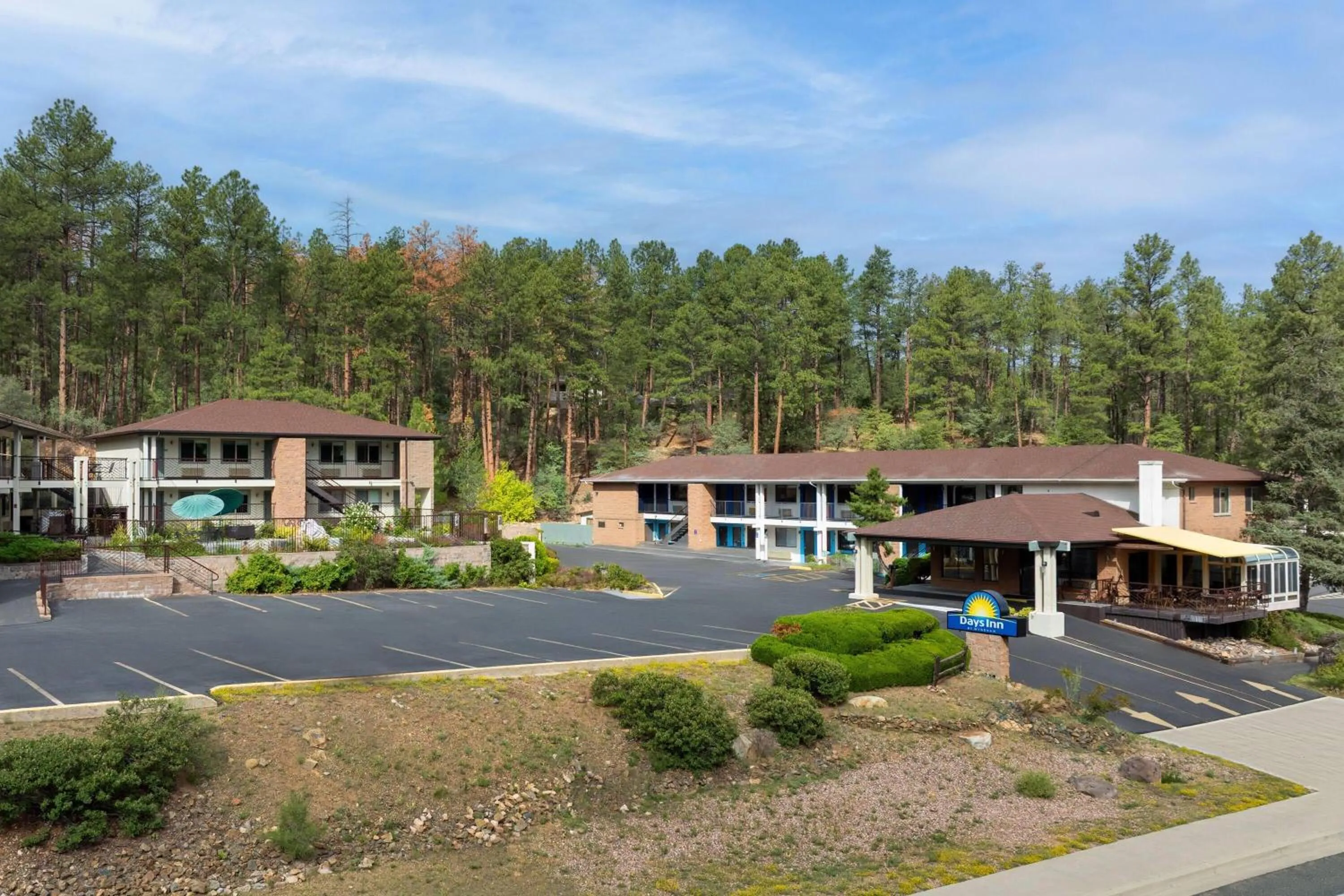 Property building in Days Inn by Wyndham Prescott