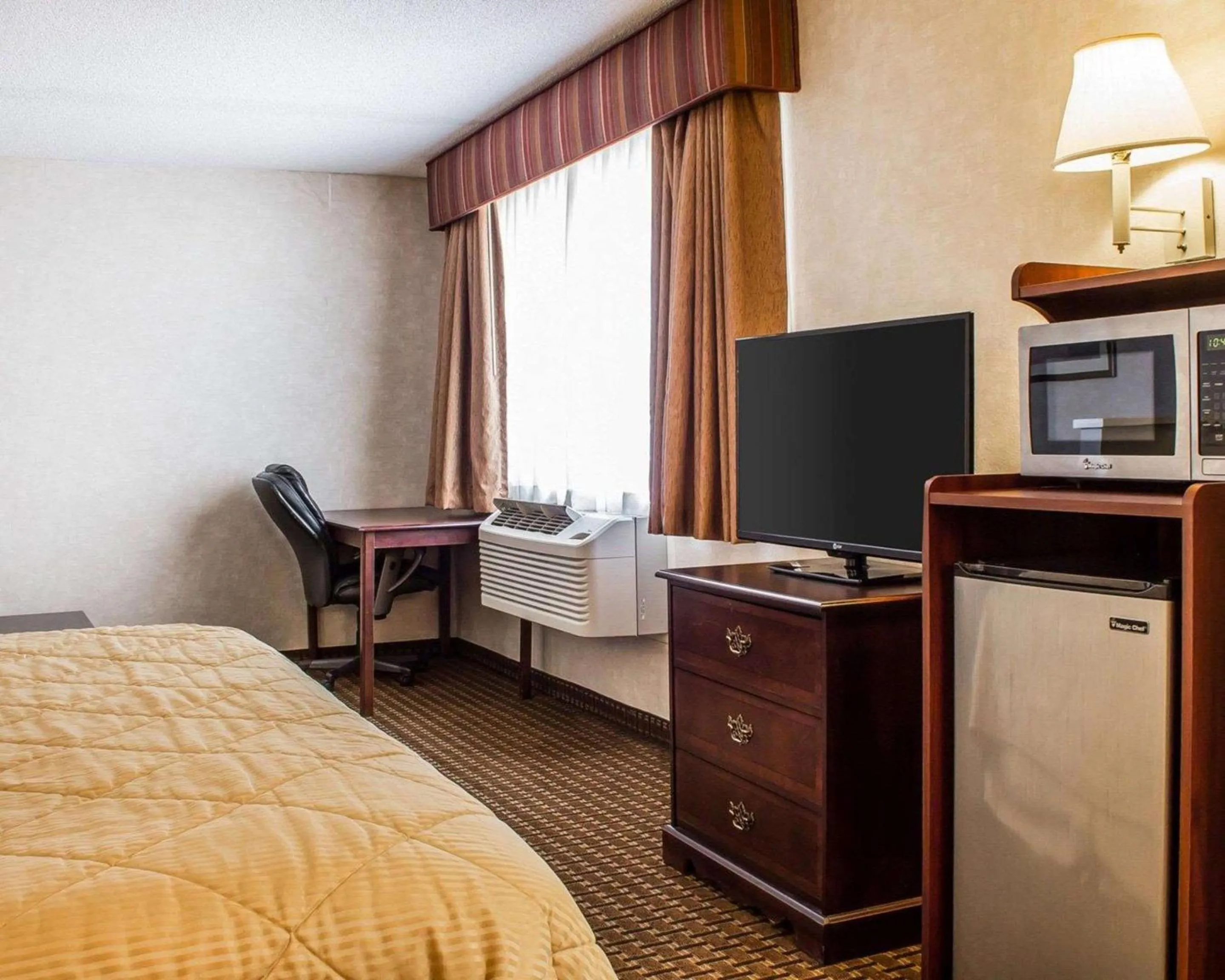Bedroom, Bed in Quality Inn & Suites Yuma