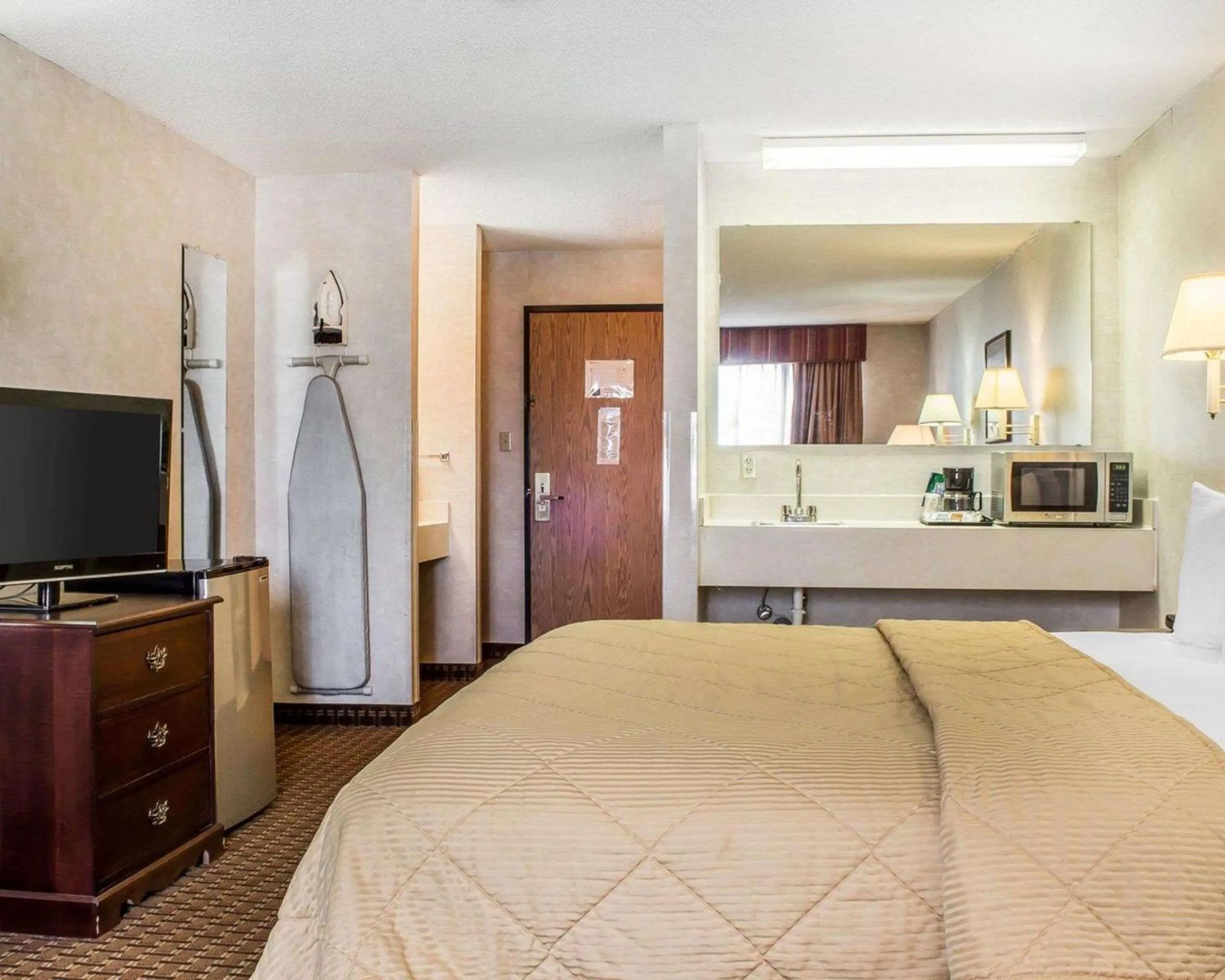 Bedroom, Bed in Quality Inn & Suites Yuma