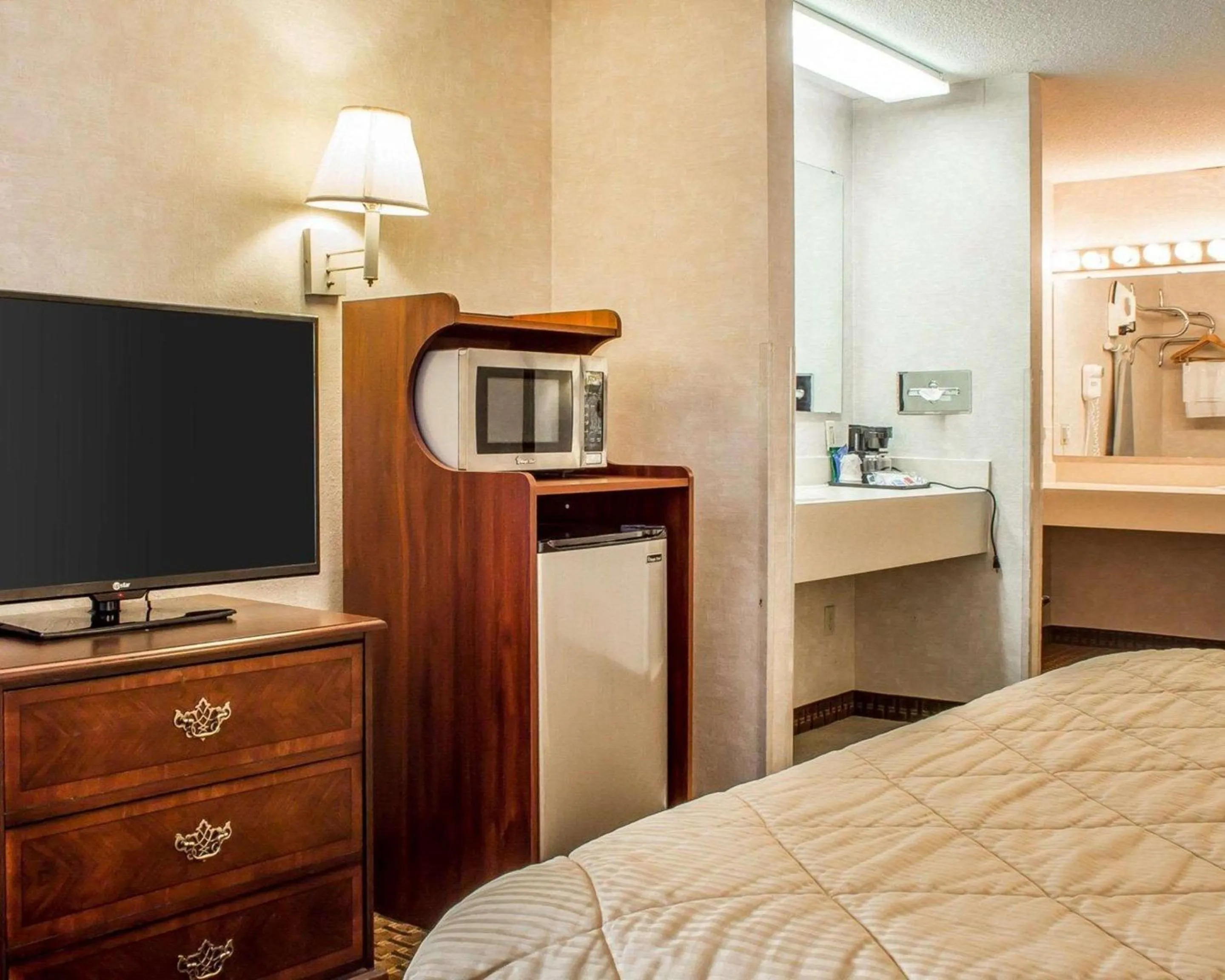 Bedroom, Bed in Quality Inn & Suites Yuma