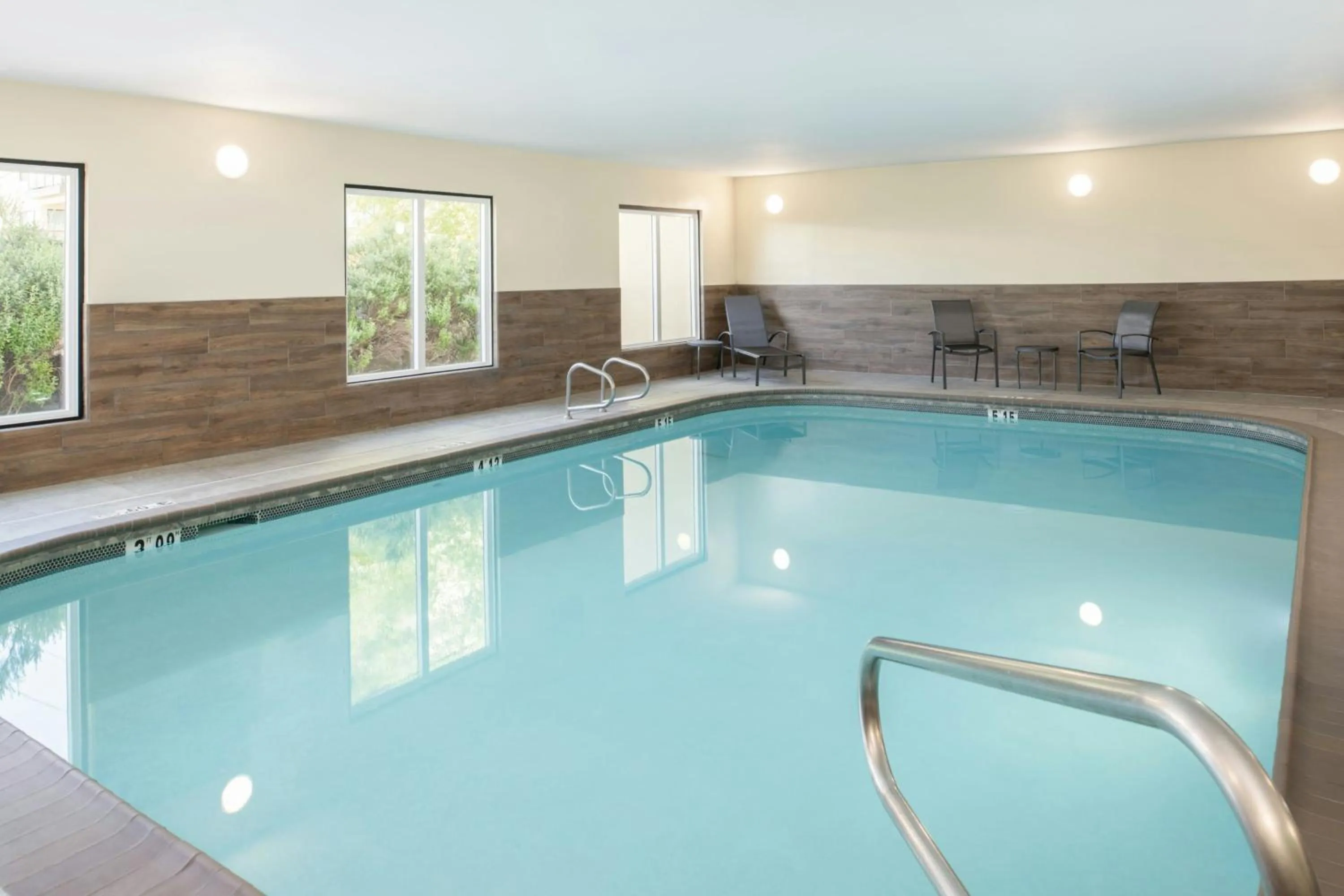 Swimming pool in Fairfield by Marriott Inn & Suites Scottsdale Old Town