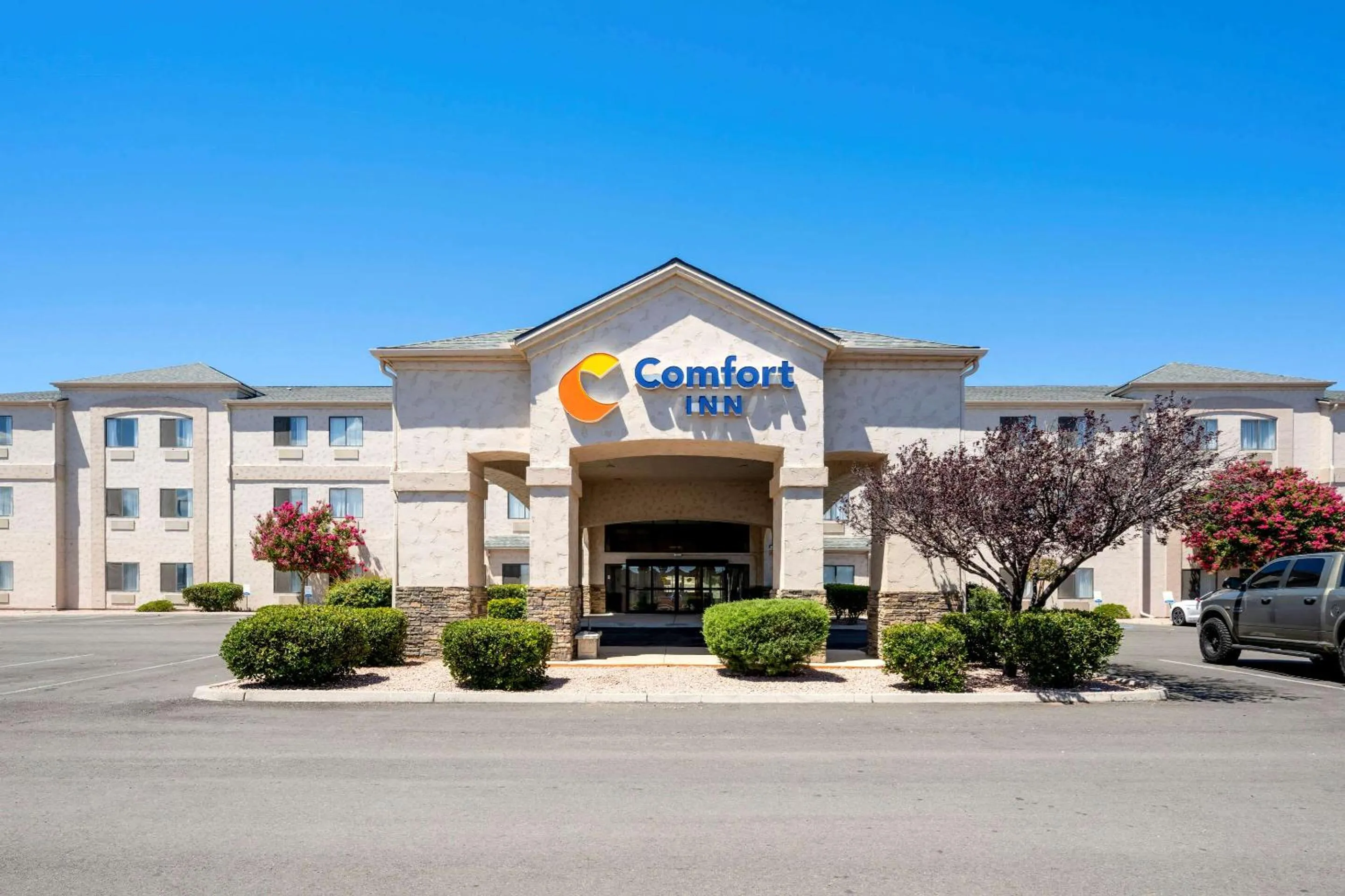 Property building in Comfort Inn Camp Verde I-17