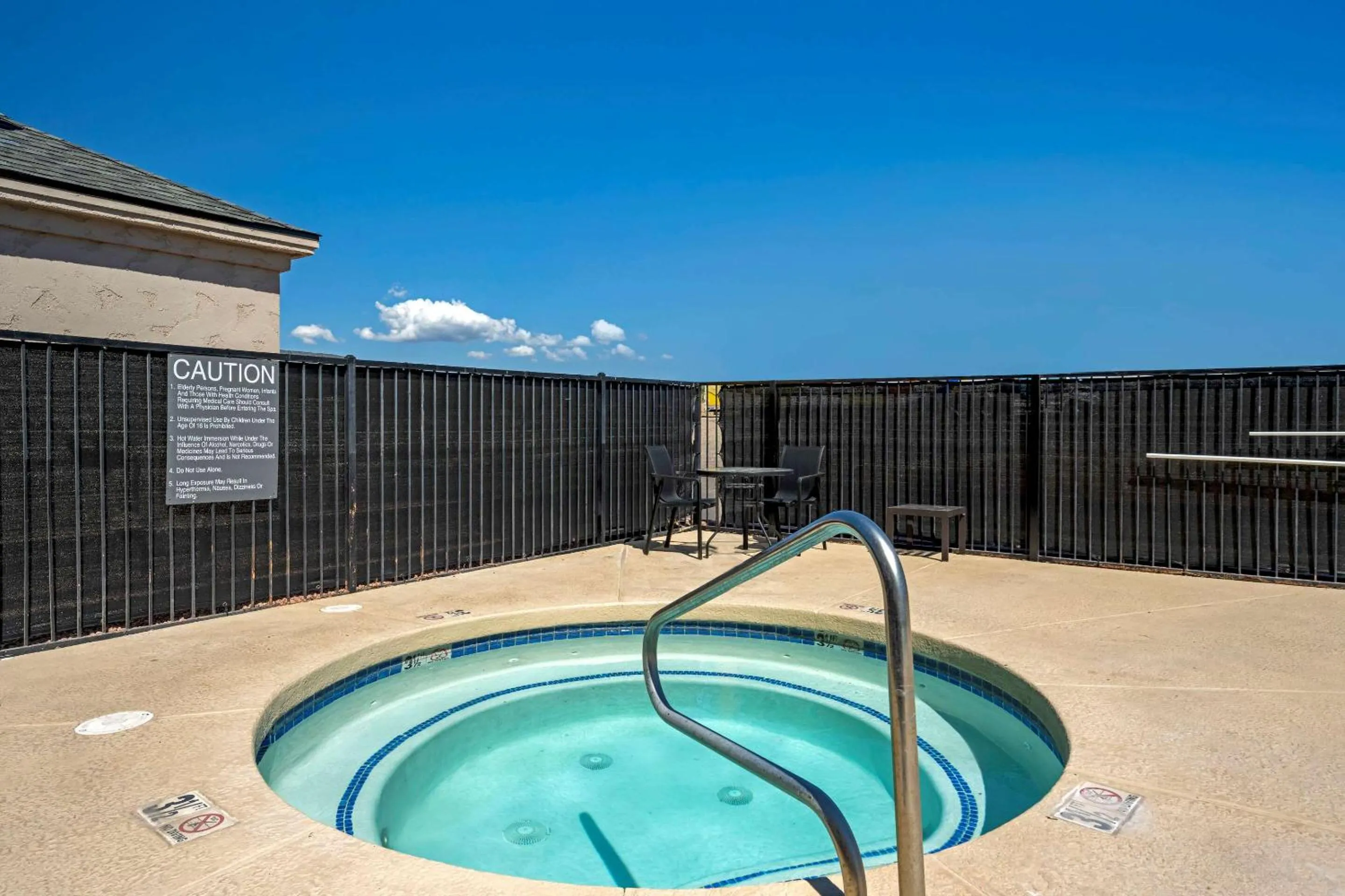 Hot Tub in Comfort Inn Camp Verde I-17