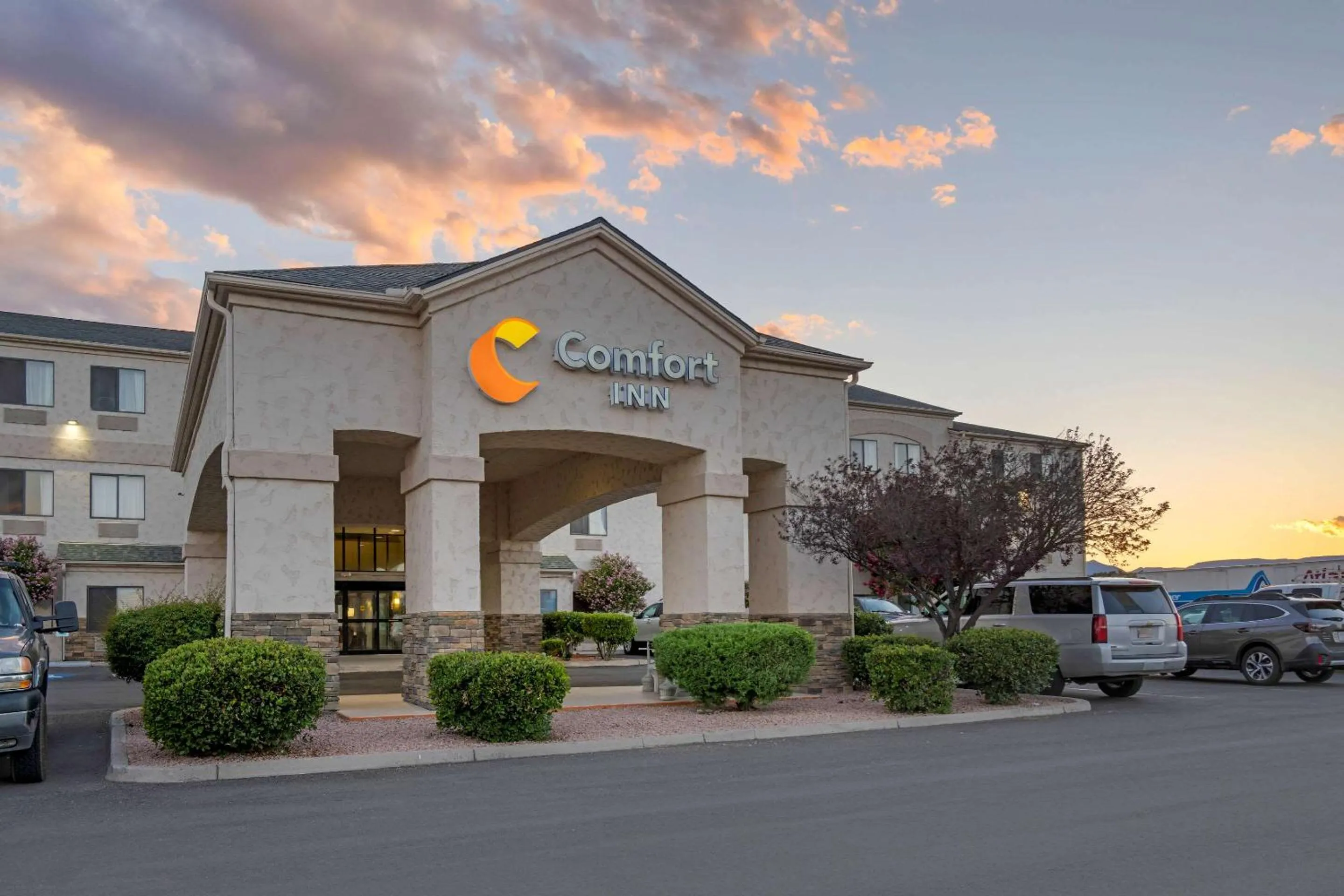 Property building in Comfort Inn Camp Verde I-17