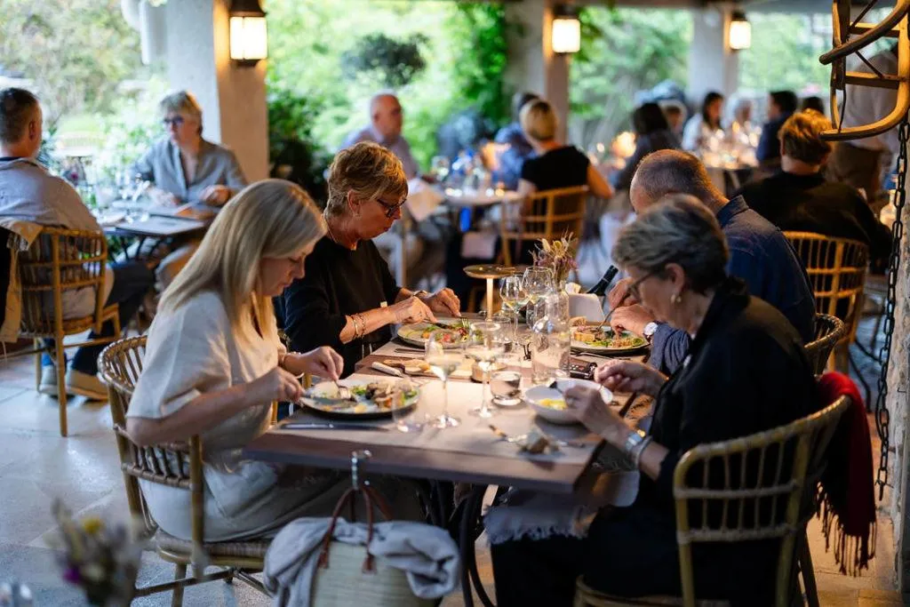 Restaurant/places to eat in LA FERME DE LA HUPPE