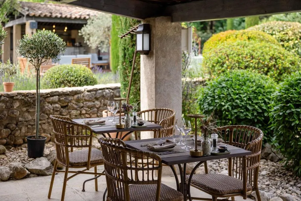 Patio in LA FERME DE LA HUPPE