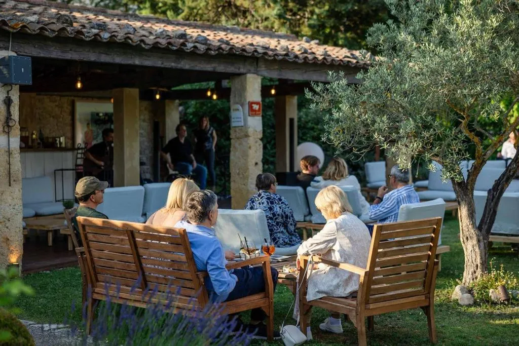 Garden view in LA FERME DE LA HUPPE