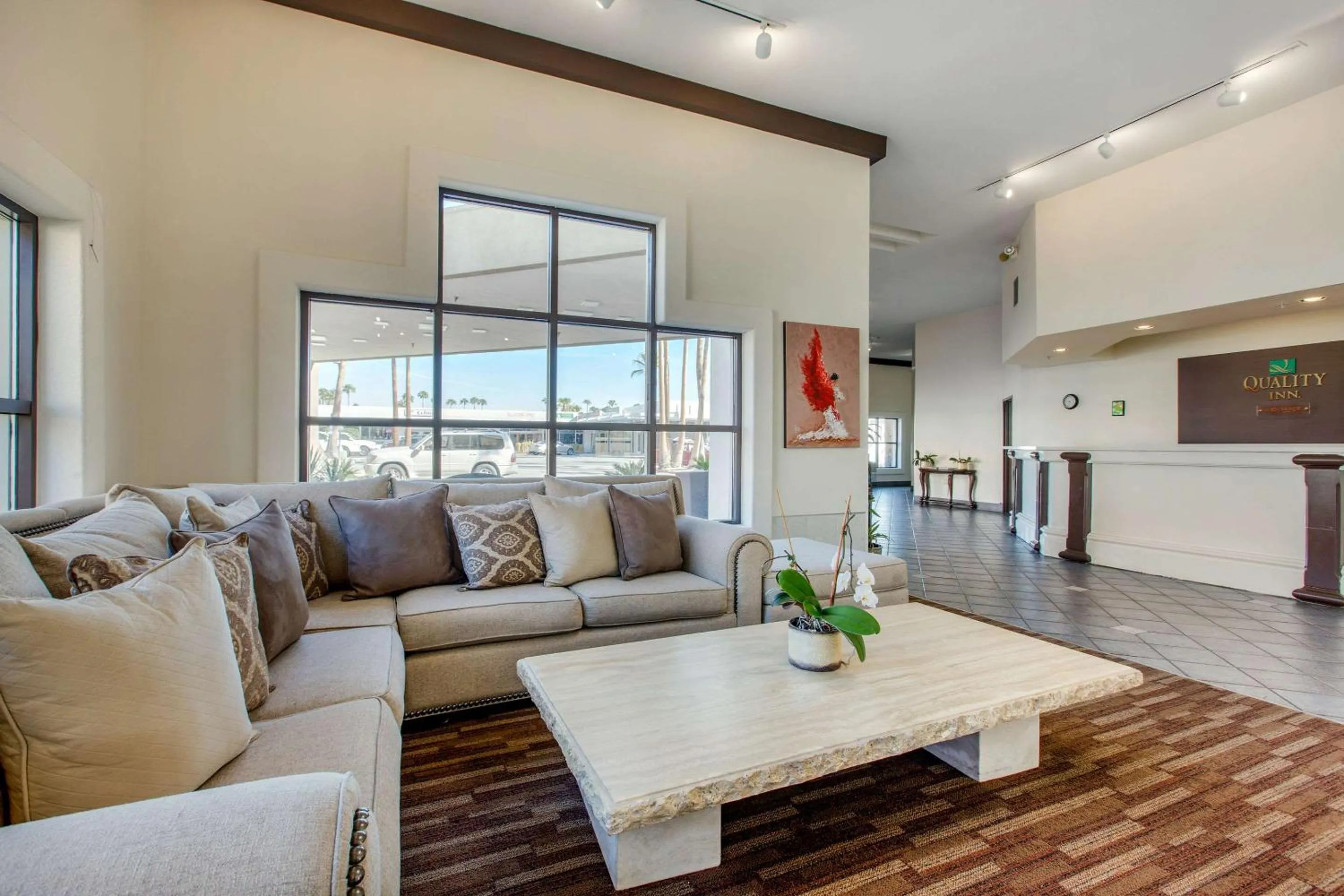 Lobby or reception, Seating Area in Quality Inn Palm Springs Downtown