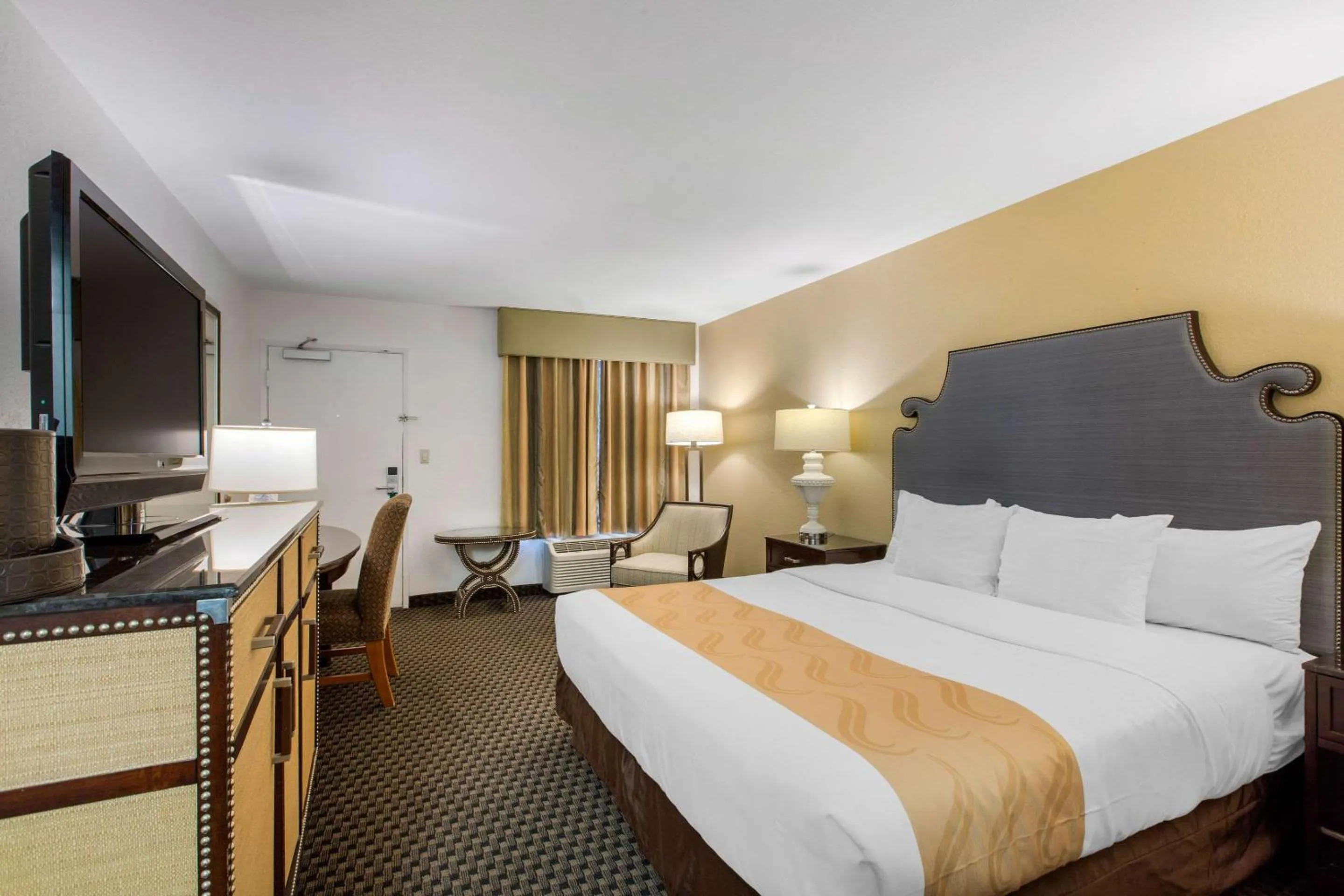 Photo of the whole room in Quality Inn Palm Springs Downtown